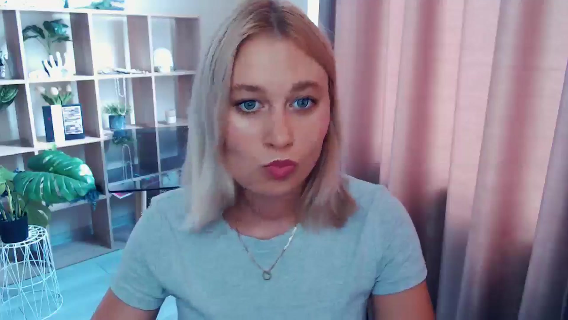 Gallery image thumbnail from Kukla_kolduna's myfreecams stream on, 07/27/2025, 11:19 image 15 of 20