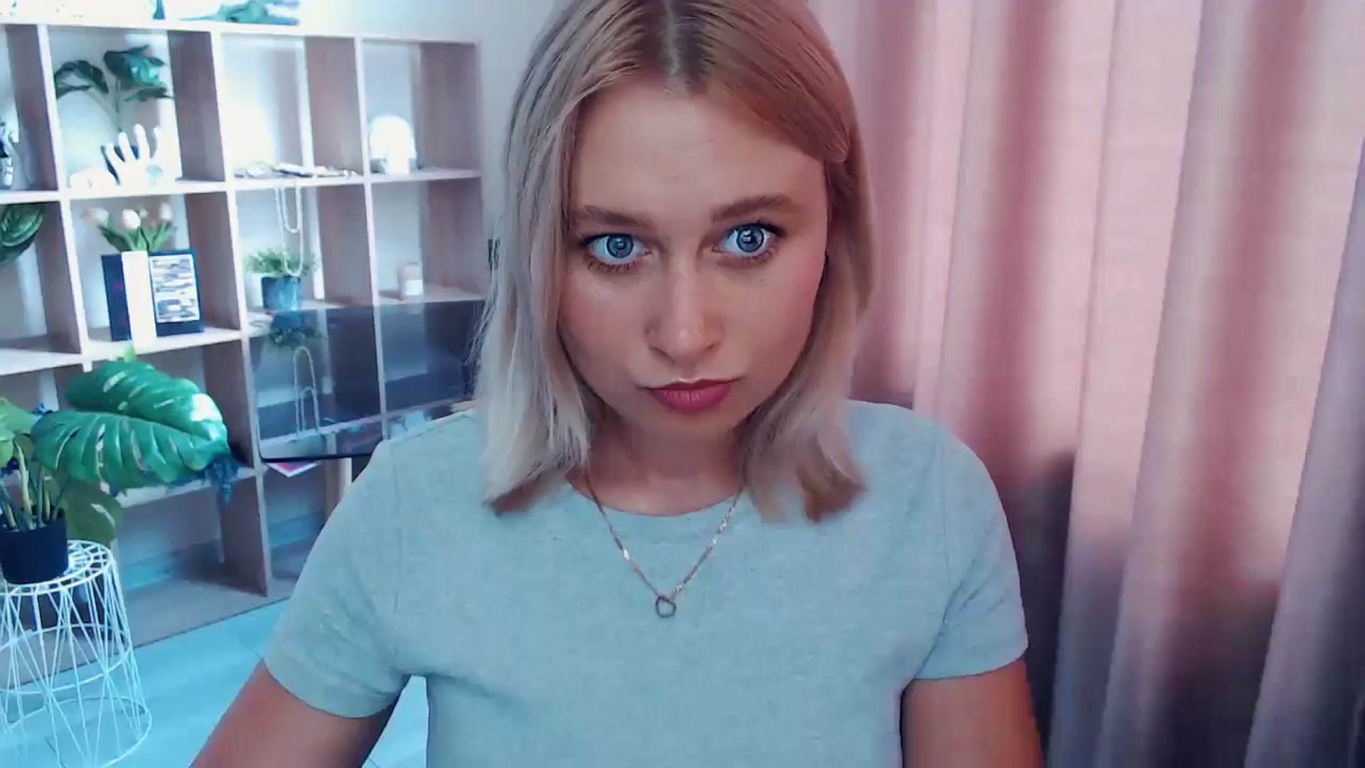 Gallery image thumbnail from Kukla_kolduna's myfreecams stream on, 07/27/2025, 11:19 image 14 of 20