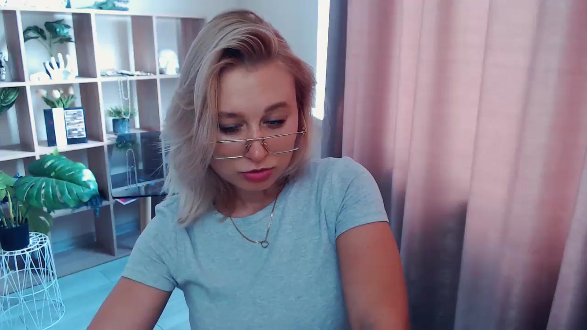 Gallery image thumbnail from Kukla_kolduna's myfreecams stream on, 07/27/2025, 11:19 image 20 of 20