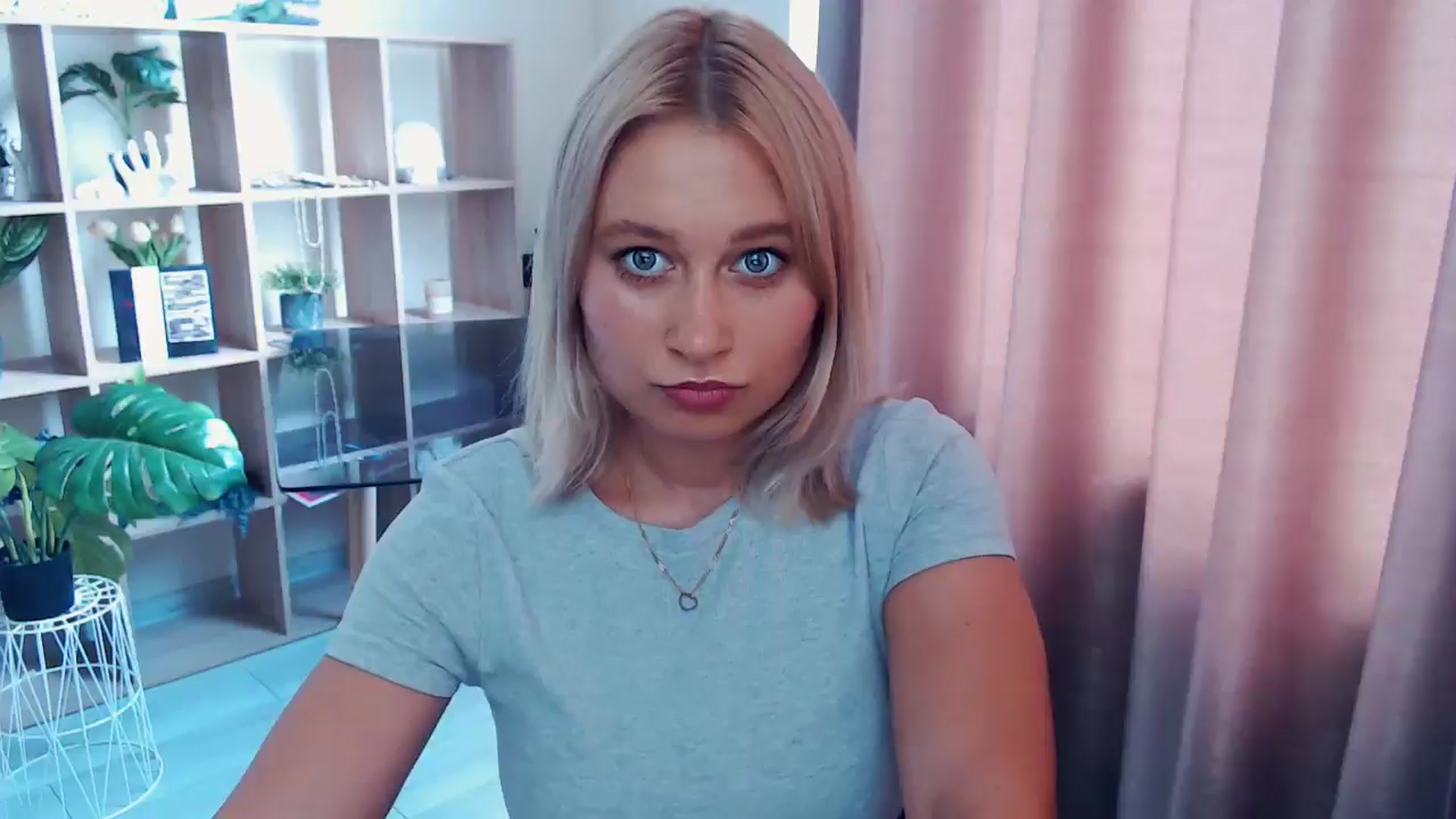 Gallery image thumbnail from Kukla_kolduna's myfreecams stream on, 07/27/2025, 11:19 image 1 of 20