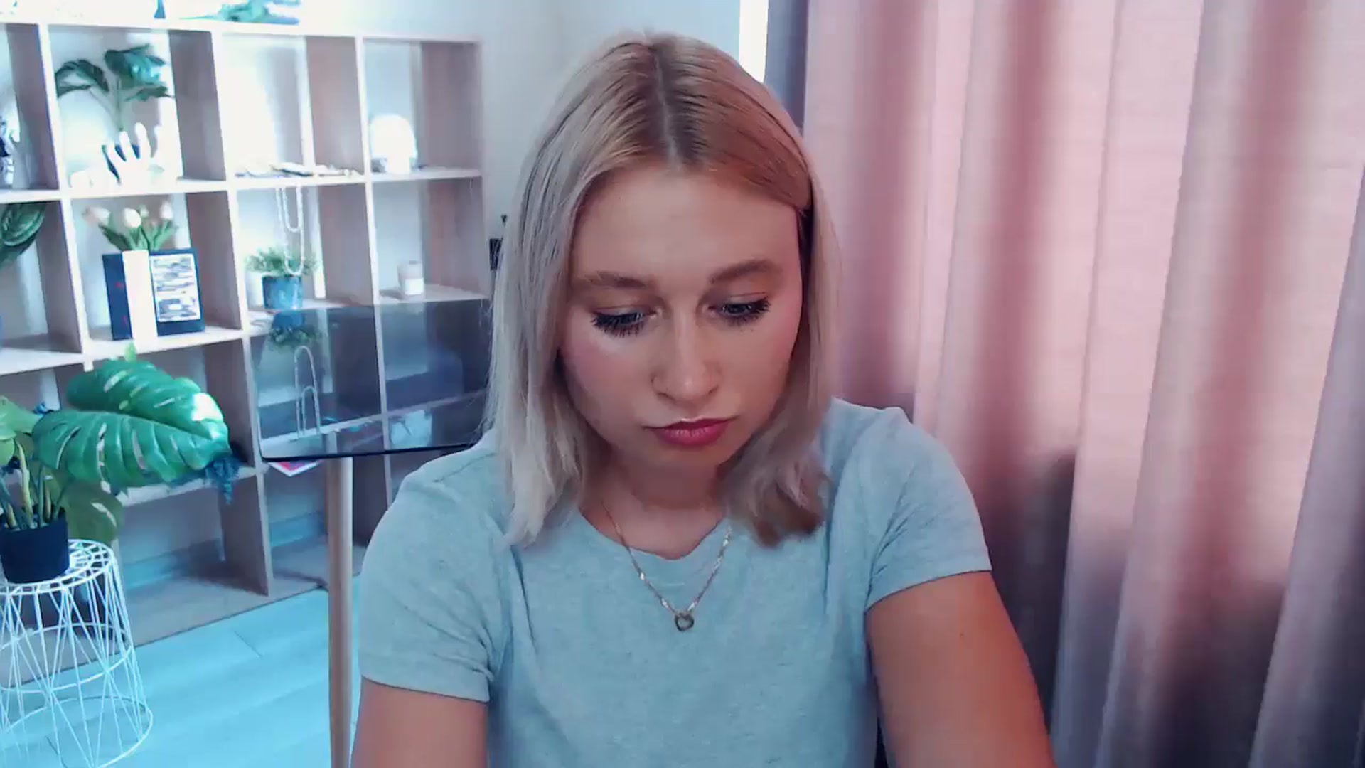 Gallery image thumbnail from Kukla_kolduna's myfreecams stream on, 07/27/2025, 11:19 image 3 of 20