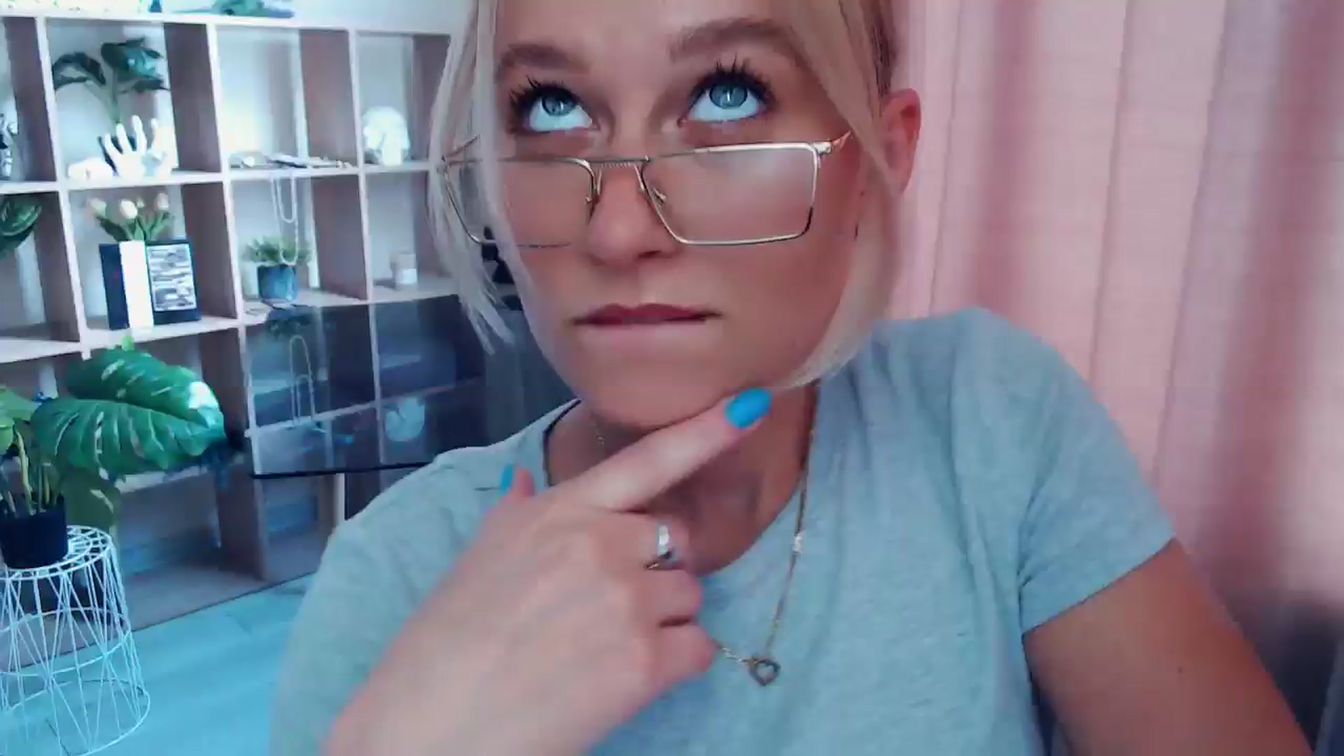 Gallery image thumbnail from Kukla_kolduna's myfreecams stream on, 07/27/2025, 12:22 image 1 of 20