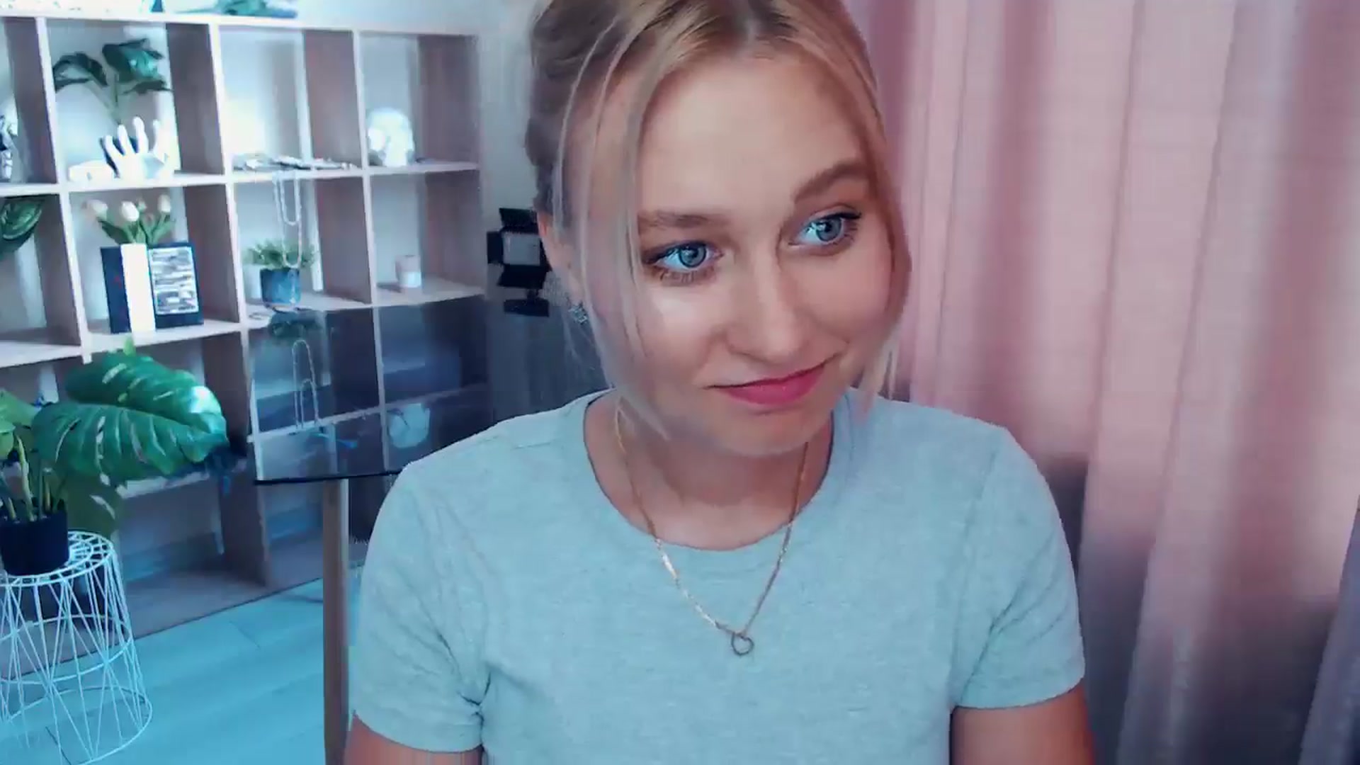 Gallery image thumbnail from Kukla_kolduna's myfreecams stream on, 07/27/2025, 12:22 image 19 of 20