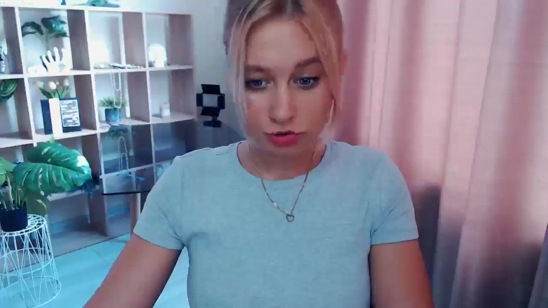Gallery image thumbnail from Kukla_kolduna's myfreecams stream on, 07/27/2025, 12:22 image 14 of 20