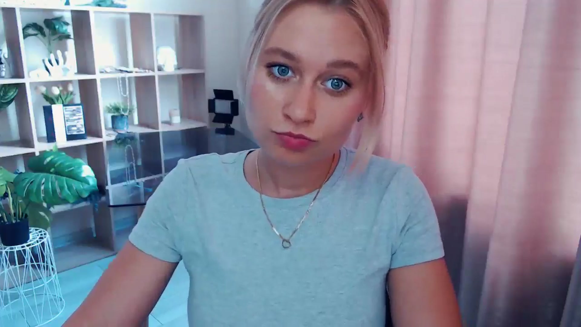 Gallery image thumbnail from Kukla_kolduna's myfreecams stream on, 07/27/2025, 12:22 image 13 of 20