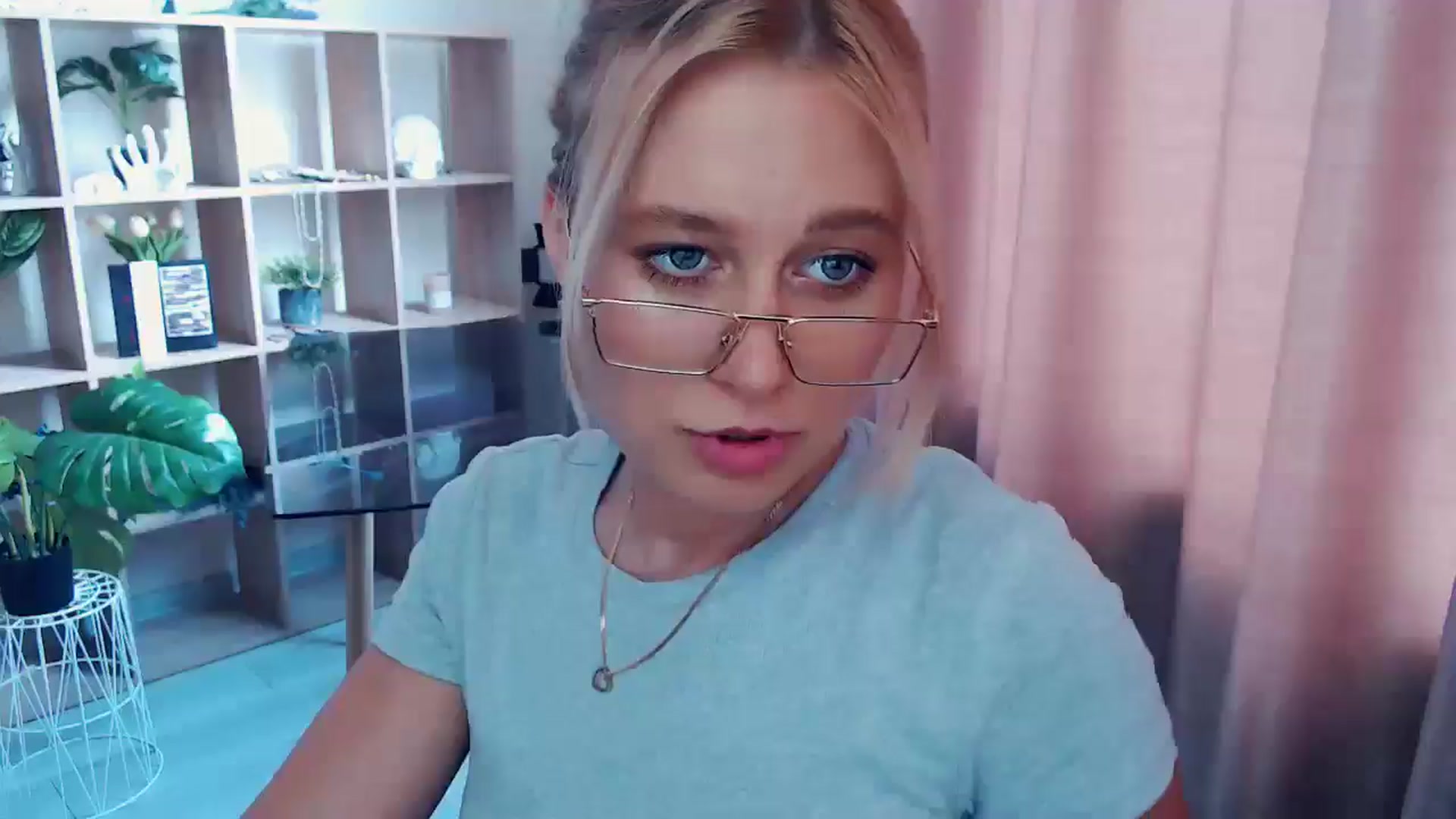 Gallery image thumbnail from Kukla_kolduna's myfreecams stream on, 07/27/2025, 12:22 image 9 of 20