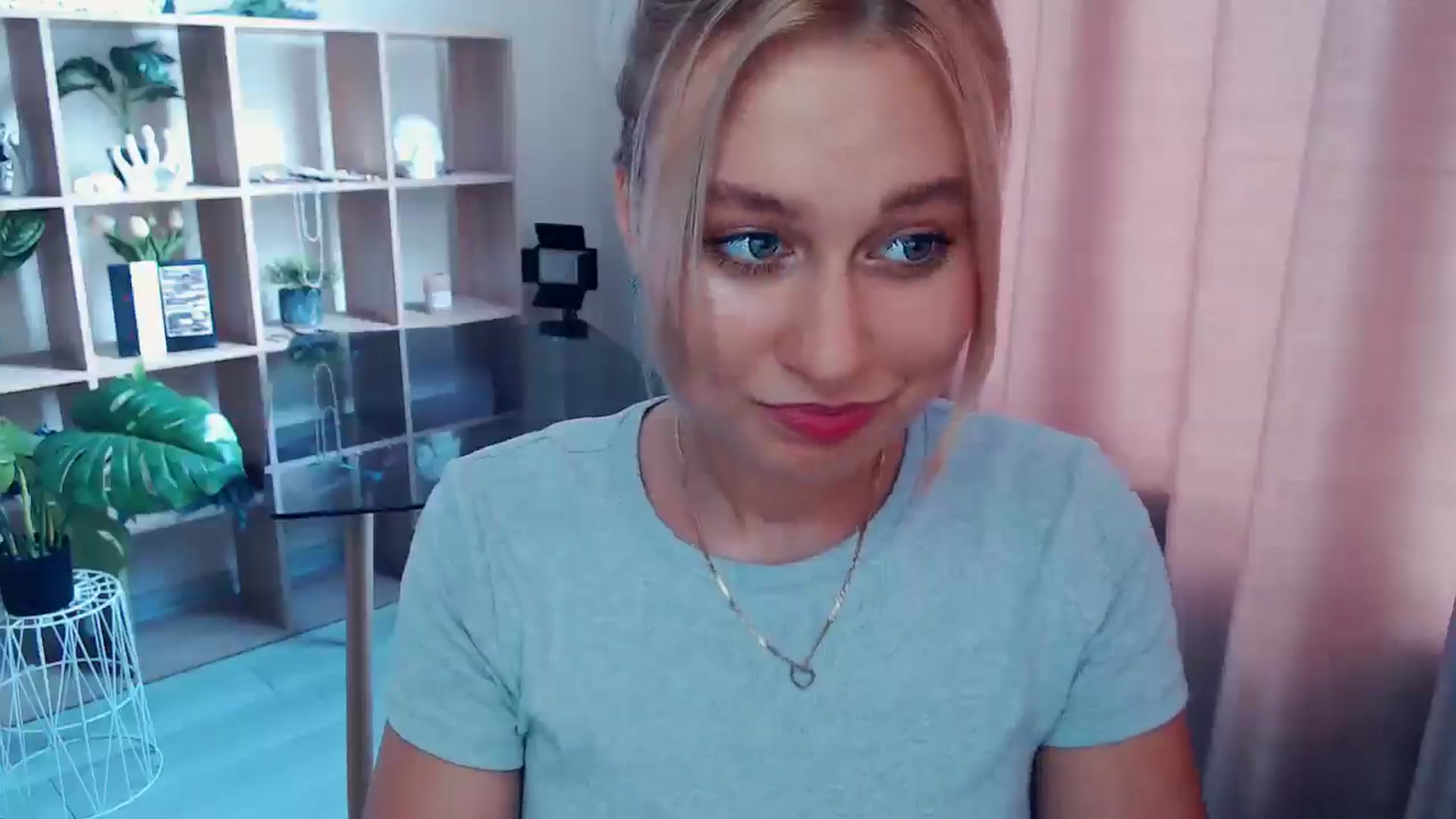 Gallery image thumbnail from Kukla_kolduna's myfreecams stream on, 07/27/2025, 12:22 image 16 of 20
