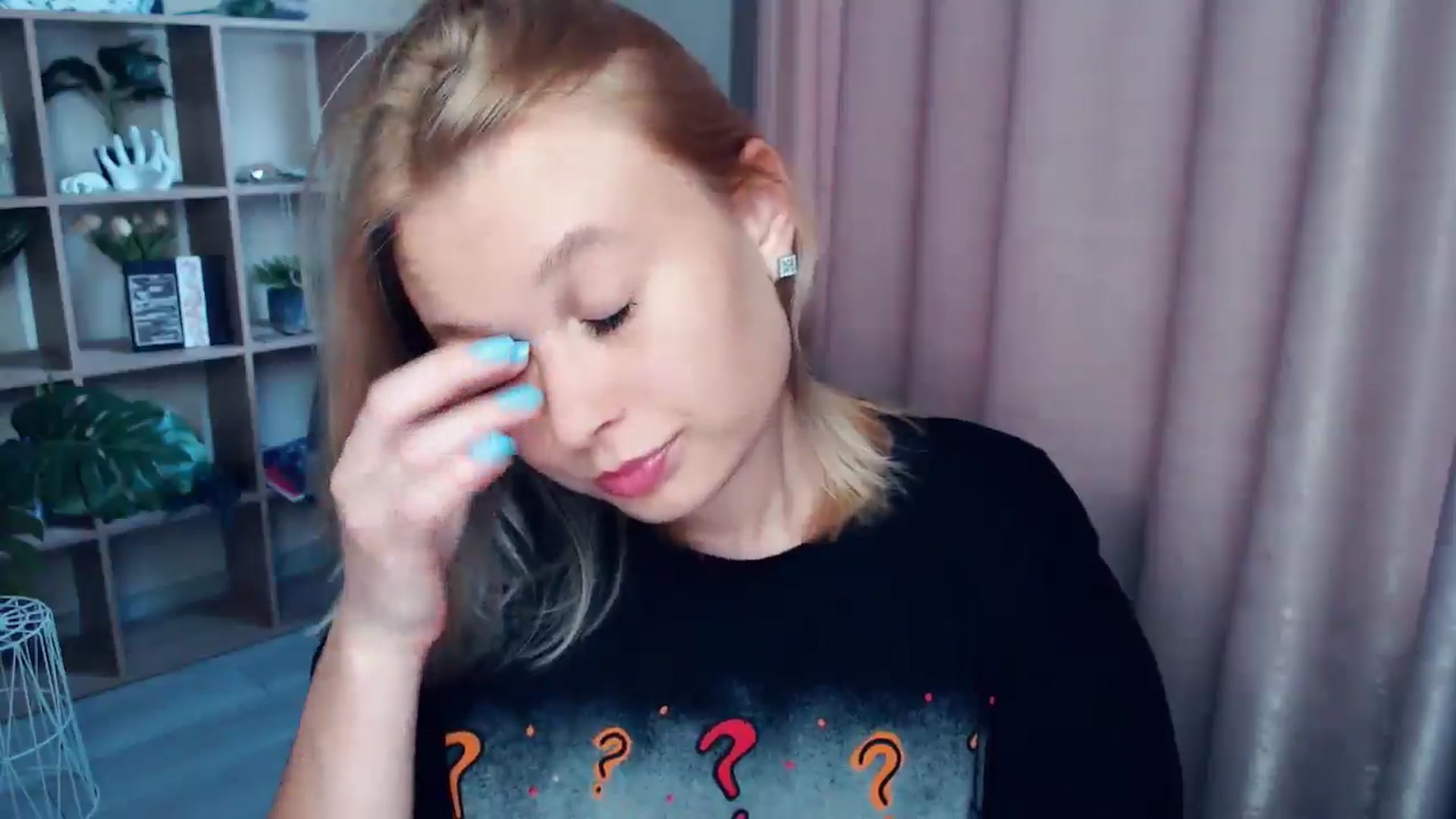 Gallery image thumbnail from Kukla_kolduna's myfreecams stream on, 07/30/2025, 15:35 image 16 of 20