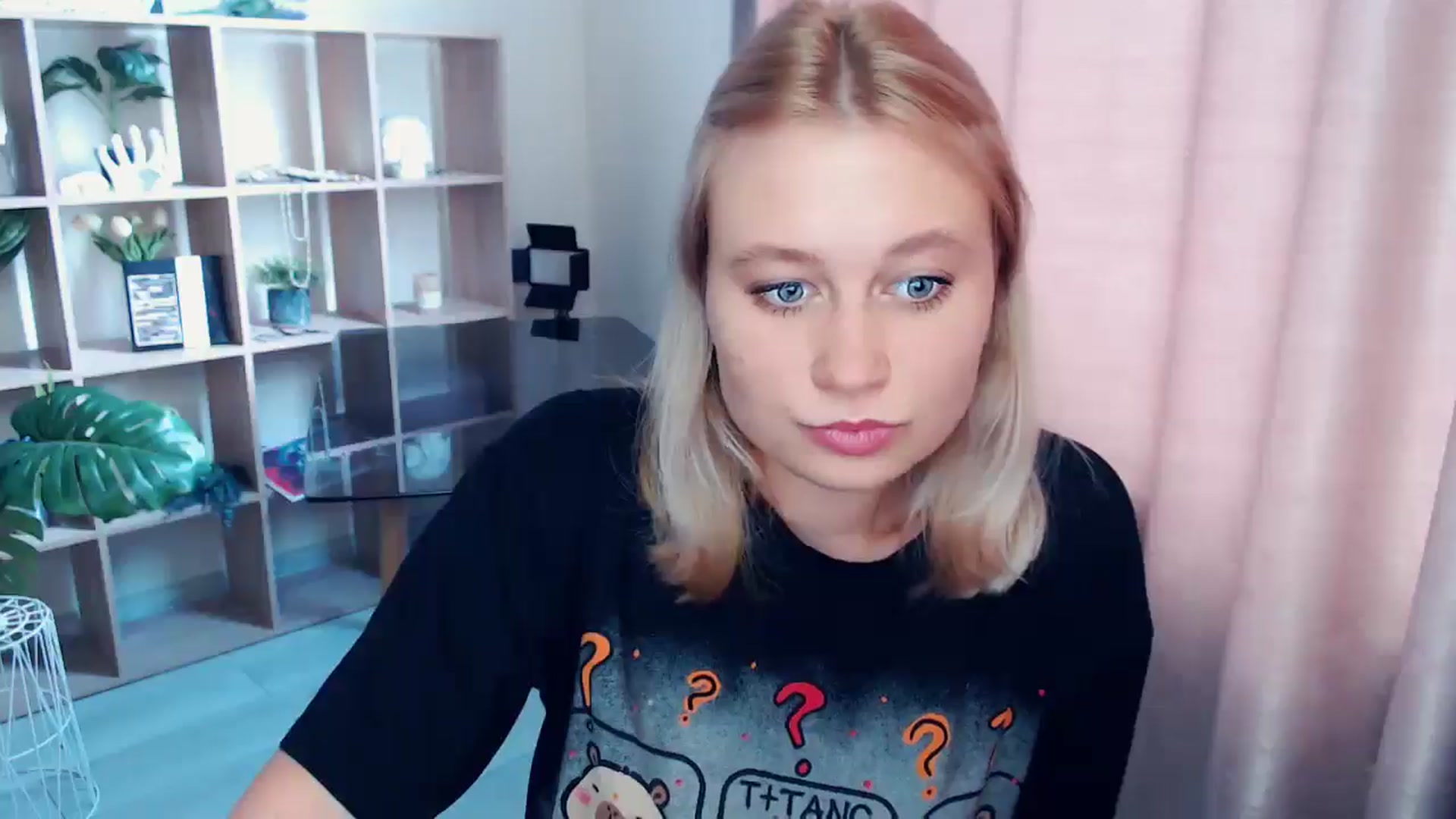 Gallery image thumbnail from Kukla_kolduna's myfreecams stream on, 07/30/2025, 15:35 image 8 of 20