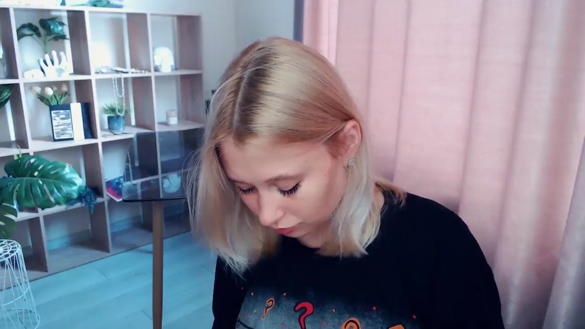 Gallery image thumbnail from Kukla_kolduna's myfreecams stream on, 07/30/2025, 15:35 image 5 of 20