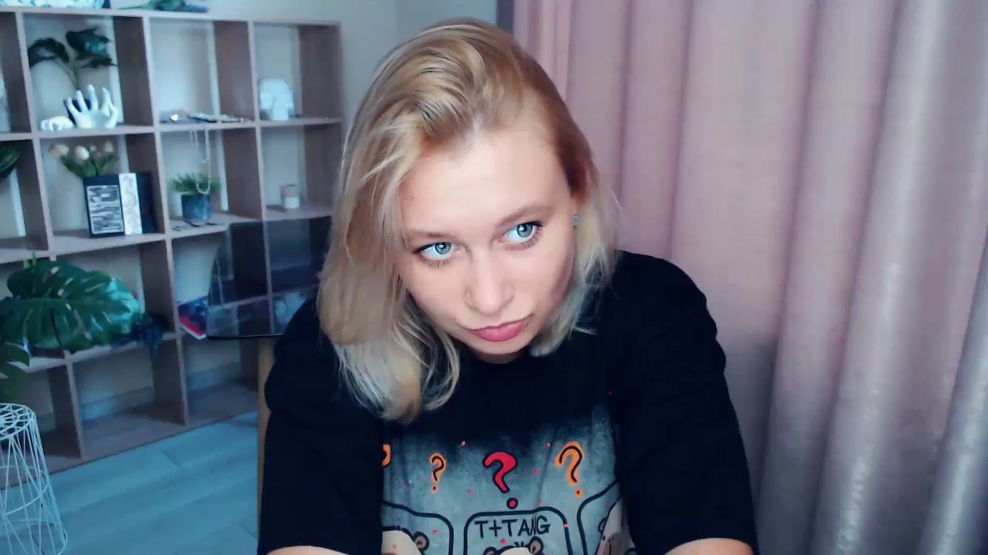 Gallery image thumbnail from Kukla_kolduna's myfreecams stream on, 07/30/2025, 15:35 image 19 of 20