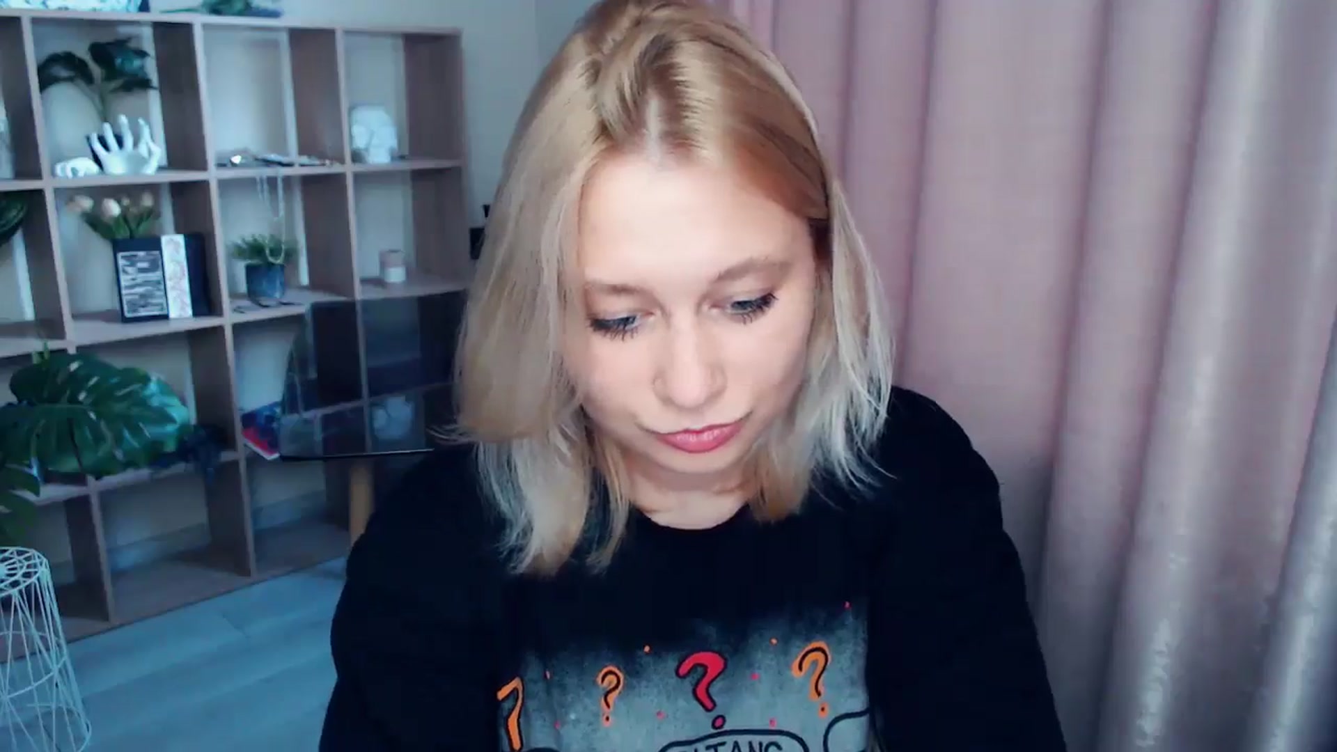 Gallery image thumbnail from Kukla_kolduna's myfreecams stream on, 07/30/2025, 15:35 image 18 of 20