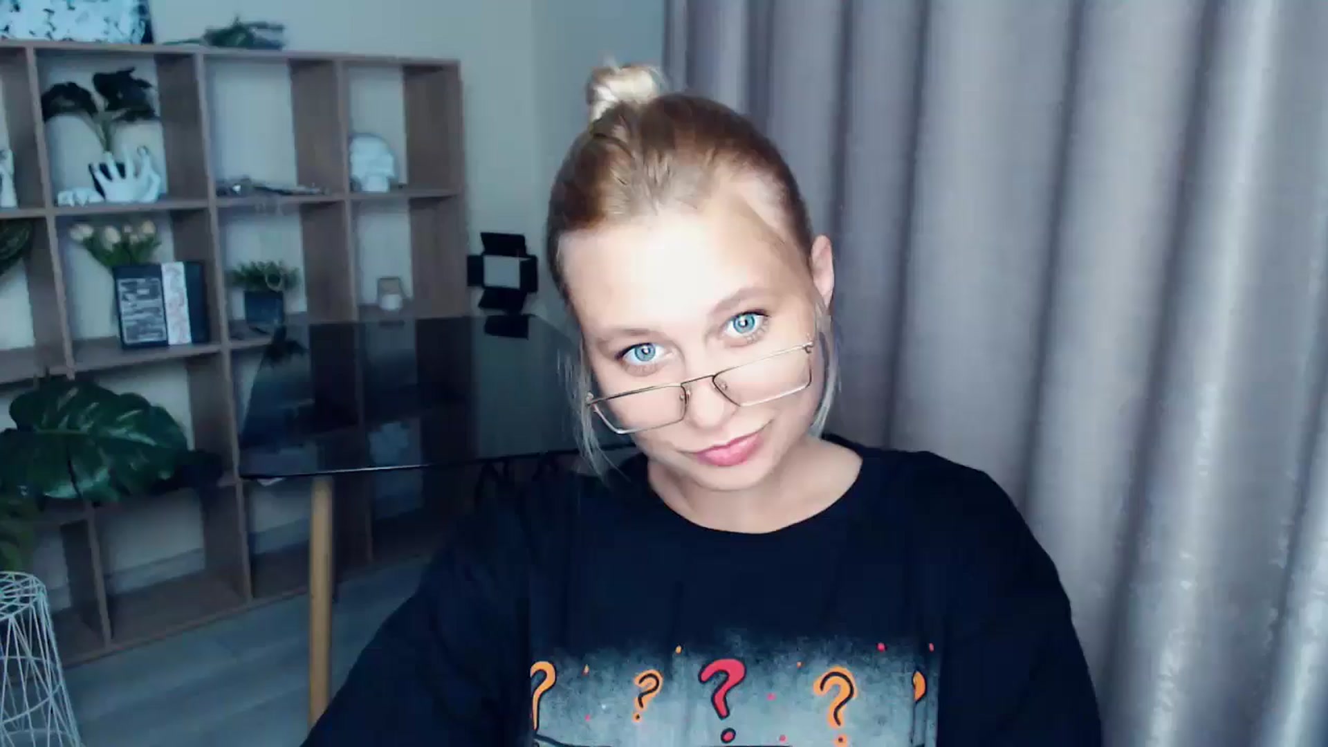Gallery image thumbnail from Kukla_kolduna's myfreecams stream on, 07/30/2025, 18:00 image 11 of 20