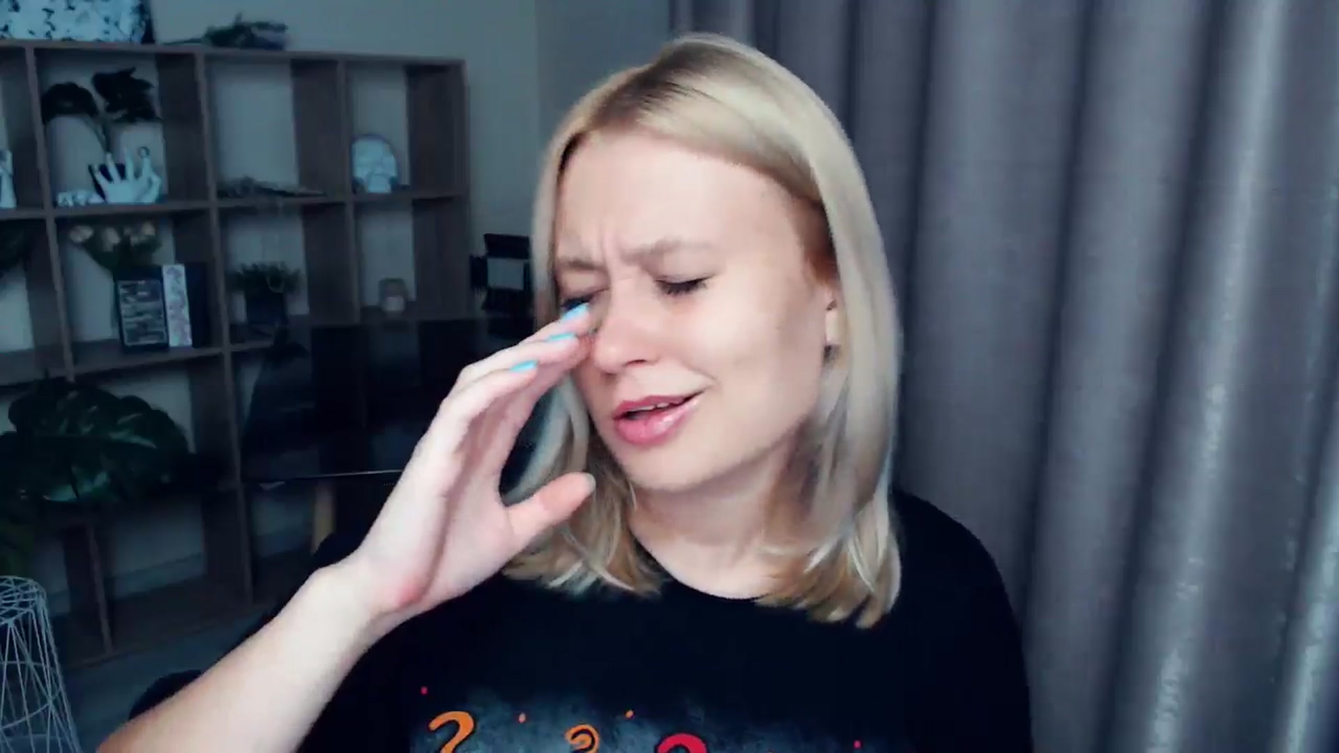 Gallery image thumbnail from Kukla_kolduna's myfreecams stream on, 07/30/2025, 18:00 image 18 of 20