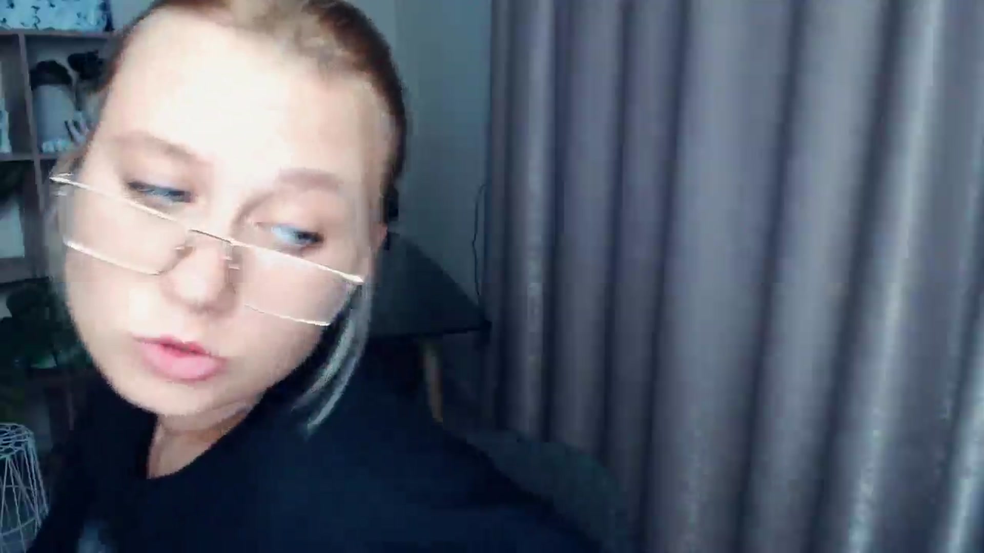 Gallery image thumbnail from Kukla_kolduna's myfreecams stream on, 07/30/2025, 18:00 image 10 of 20