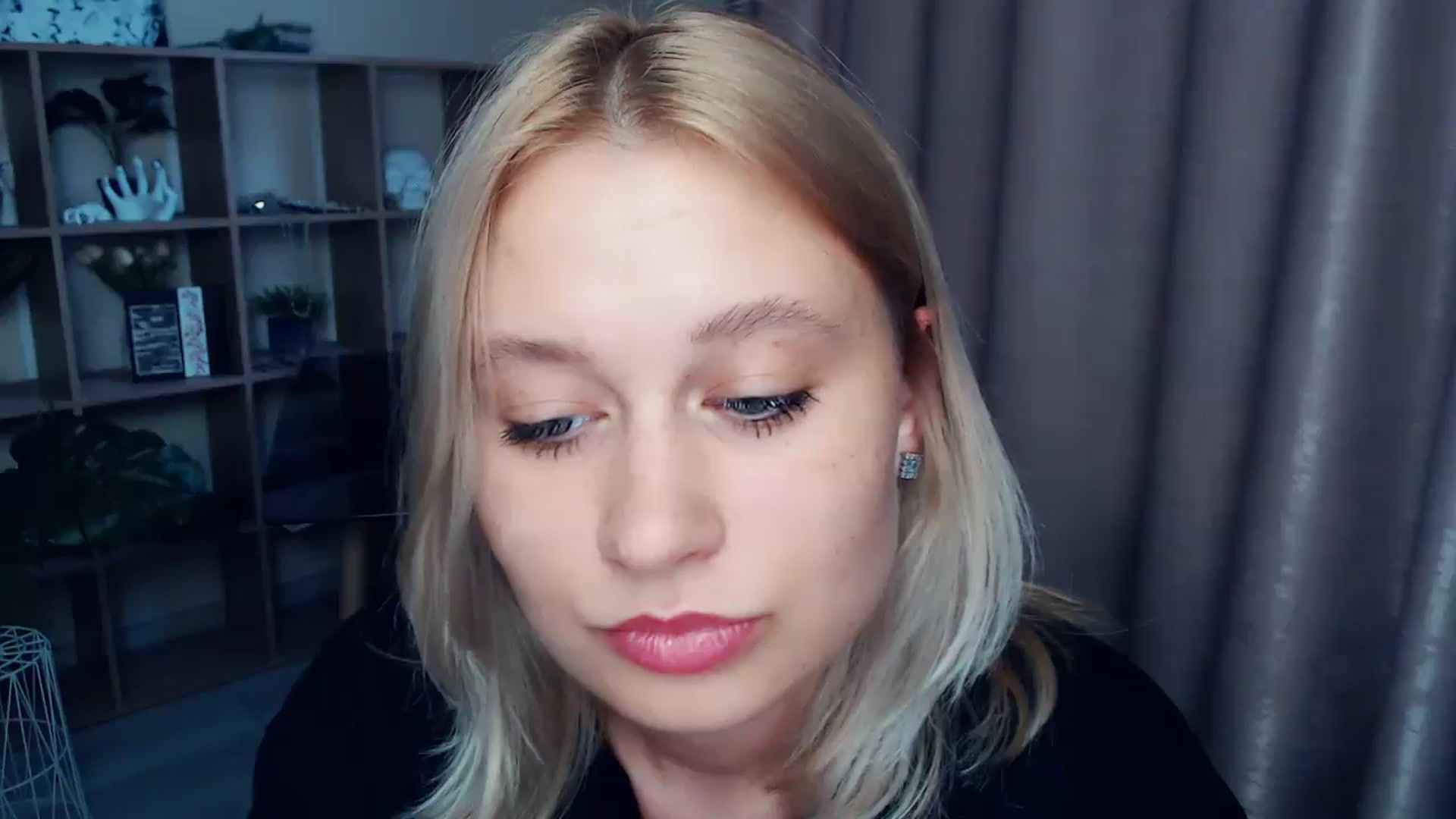 Gallery image thumbnail from Kukla_kolduna's myfreecams stream on, 07/30/2025, 18:00 image 2 of 20