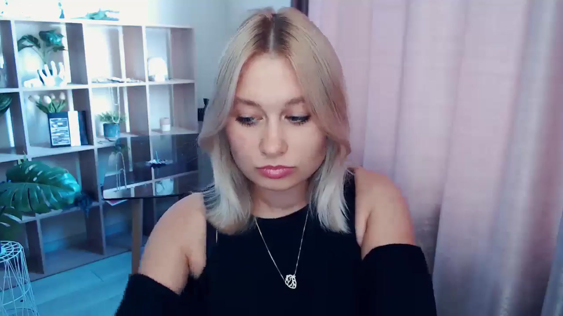 Gallery image thumbnail from Kukla_kolduna's myfreecams stream on, 07/31/2025, 15:25 image 4 of 20