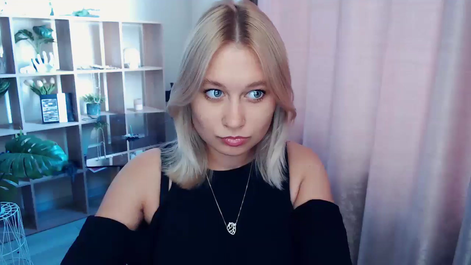 Gallery image thumbnail from Kukla_kolduna's myfreecams stream on, 07/31/2025, 15:25 image 2 of 20