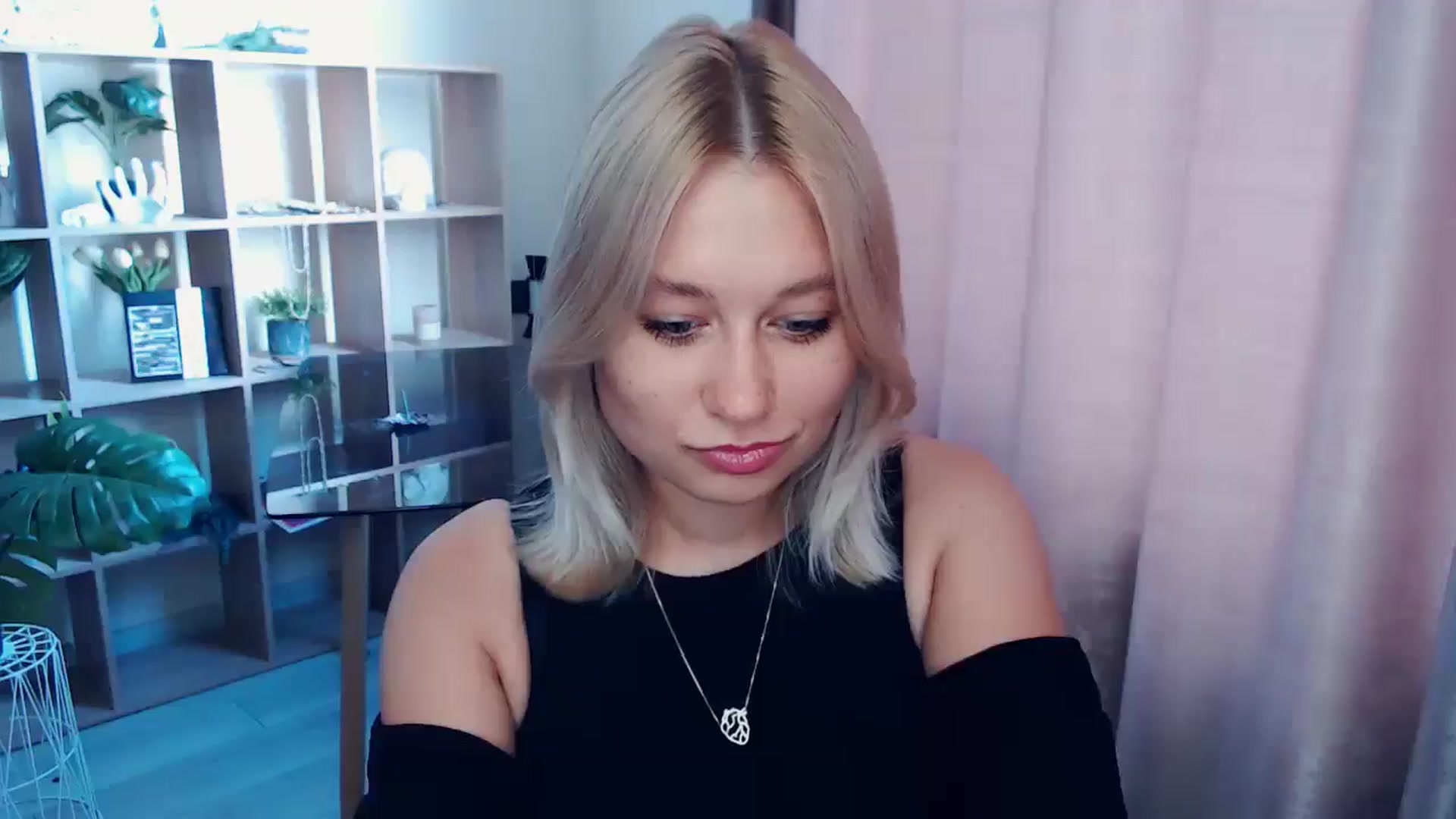 Gallery image thumbnail from Kukla_kolduna's myfreecams stream on, 07/31/2025, 15:25 image 5 of 20