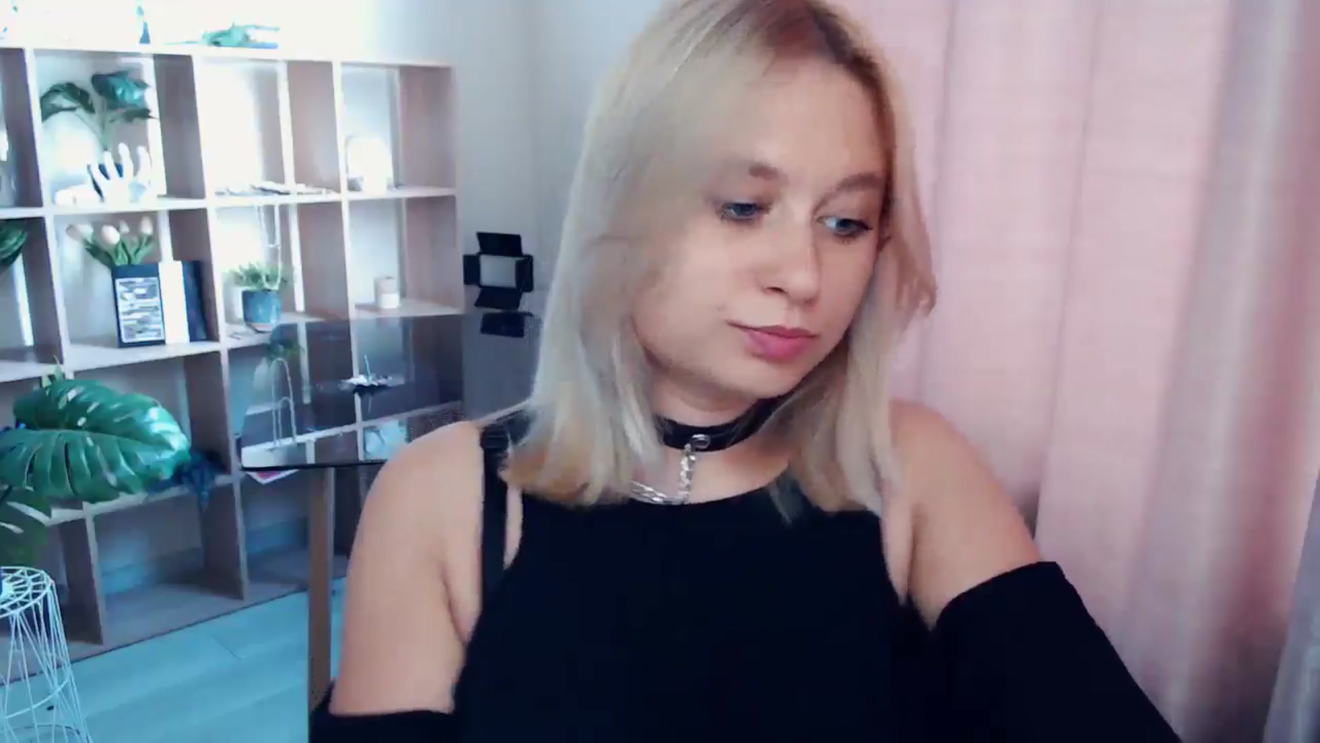 Gallery image thumbnail from Kukla_kolduna's myfreecams stream on, 07/31/2025, 15:25 image 20 of 20