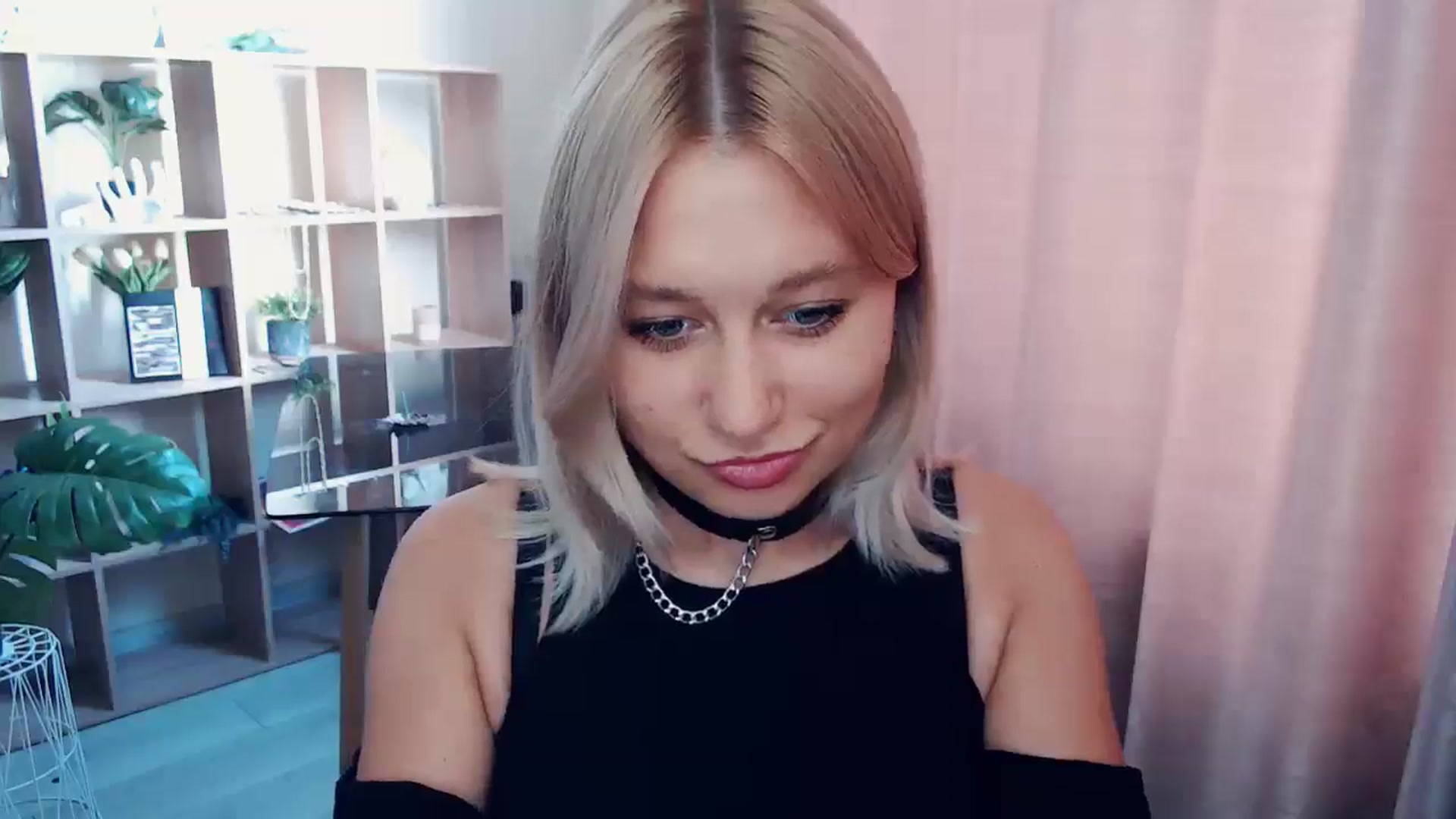 Gallery image thumbnail from Kukla_kolduna's myfreecams stream on, 07/31/2025, 15:25 image 16 of 20