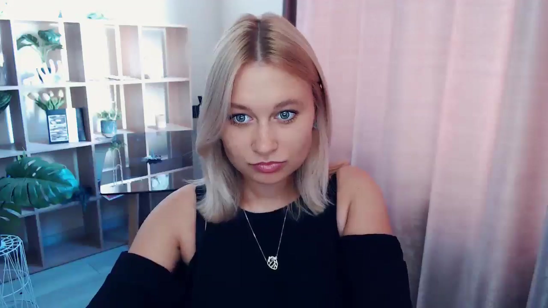 Gallery image thumbnail from Kukla_kolduna's myfreecams stream on, 07/31/2025, 15:25 image 7 of 20