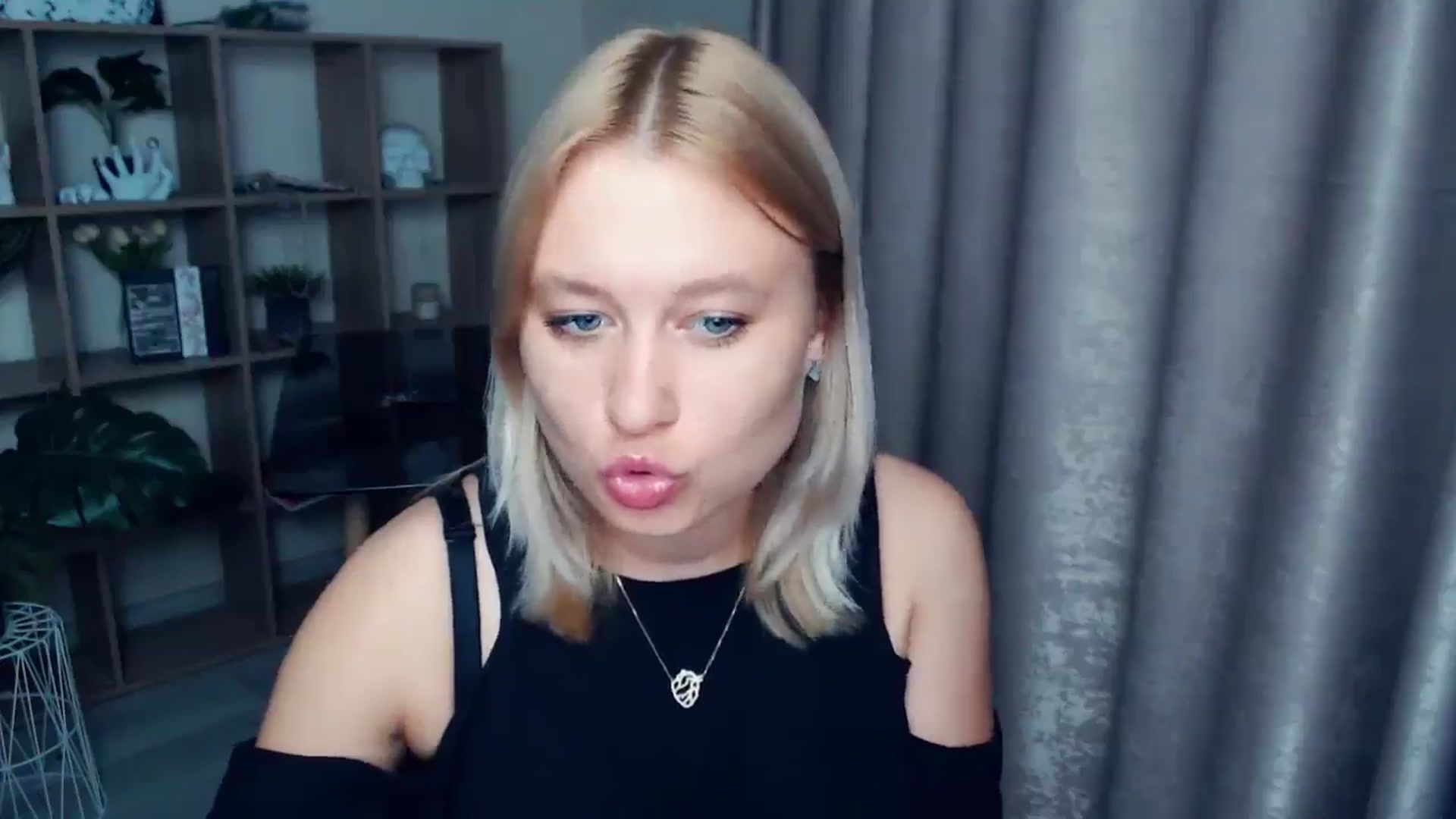 Gallery image thumbnail from Kukla_kolduna's myfreecams stream on, 07/31/2025, 18:02 image 19 of 20
