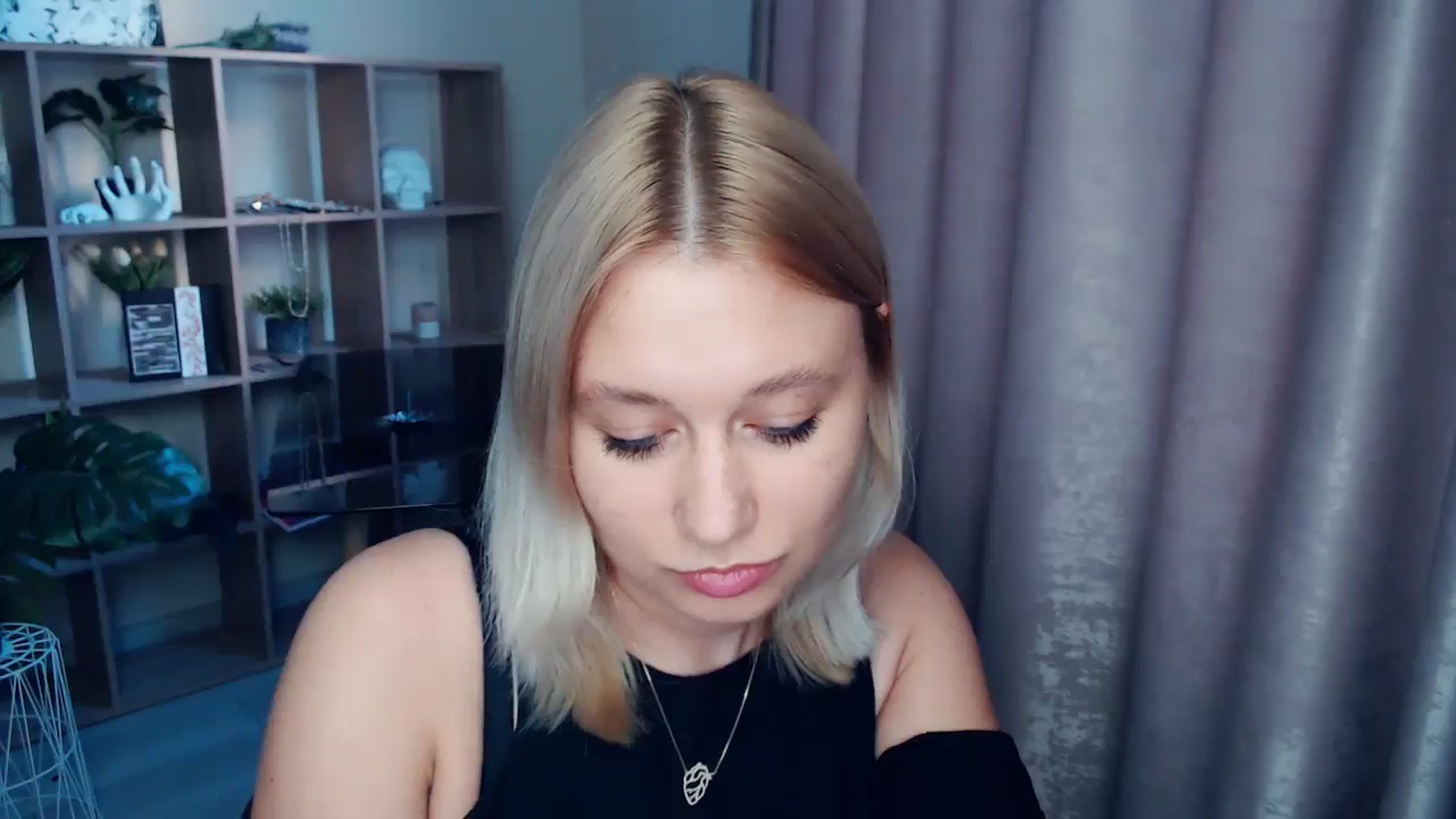 Gallery image thumbnail from Kukla_kolduna's myfreecams stream on, 07/31/2025, 18:02 image 6 of 20