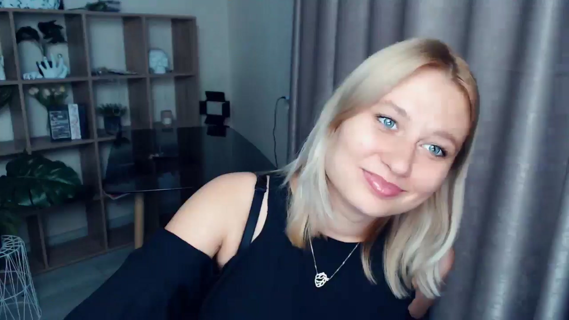 Gallery image thumbnail from Kukla_kolduna's myfreecams stream on, 07/31/2025, 18:02 image 18 of 20