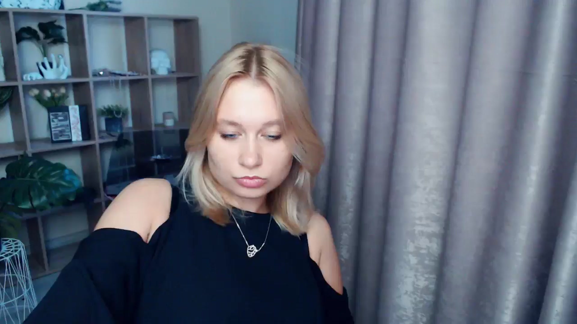 Gallery image thumbnail from Kukla_kolduna's myfreecams stream on, 07/31/2025, 18:02 image 12 of 20