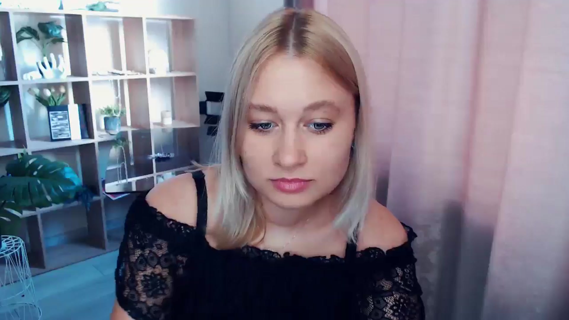 Gallery image thumbnail from Kukla_kolduna's myfreecams stream on, 08/01/2025, 16:43 image 11 of 20