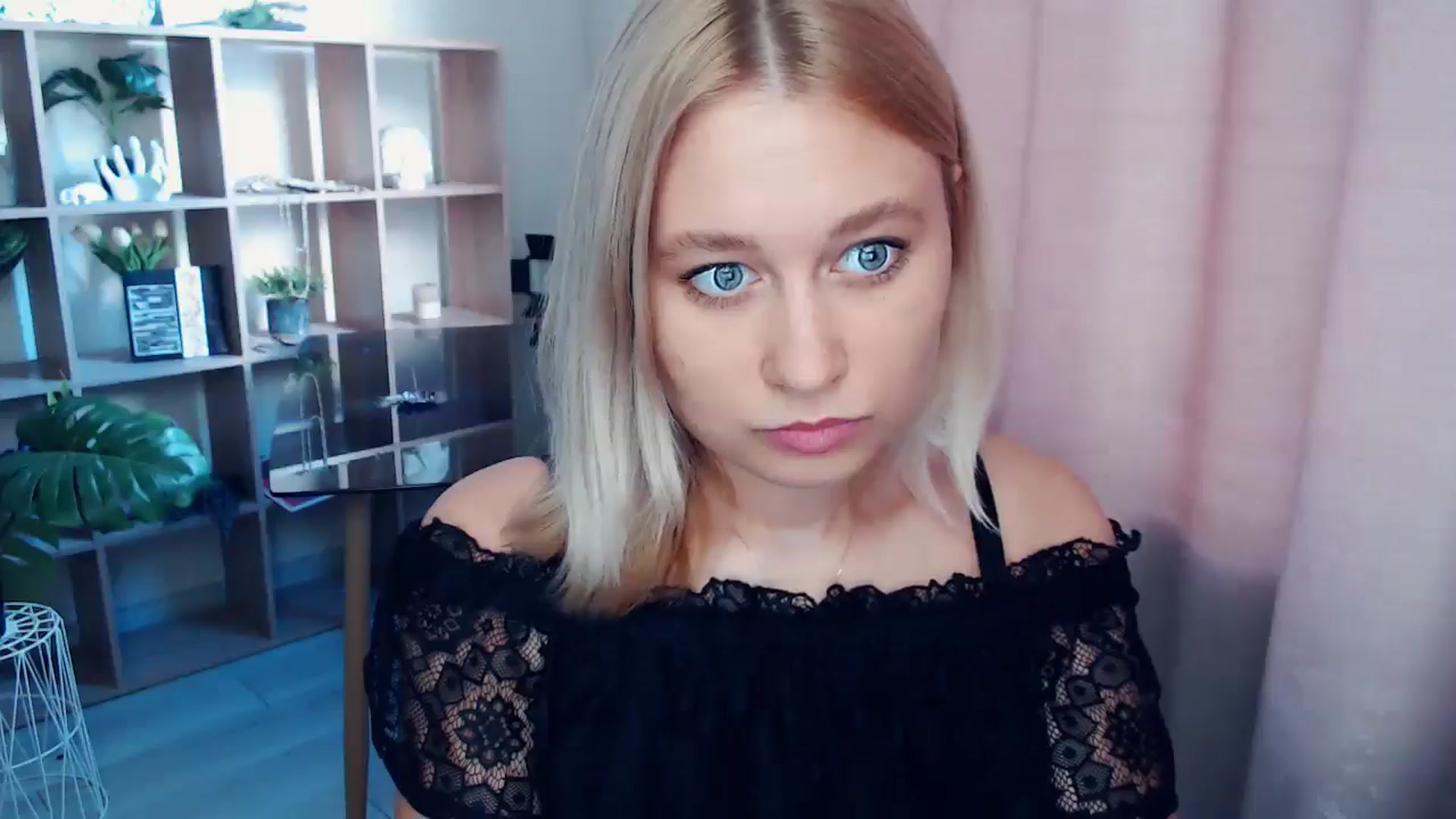 Gallery image thumbnail from Kukla_kolduna's myfreecams stream on, 08/01/2025, 16:43 image 17 of 20
