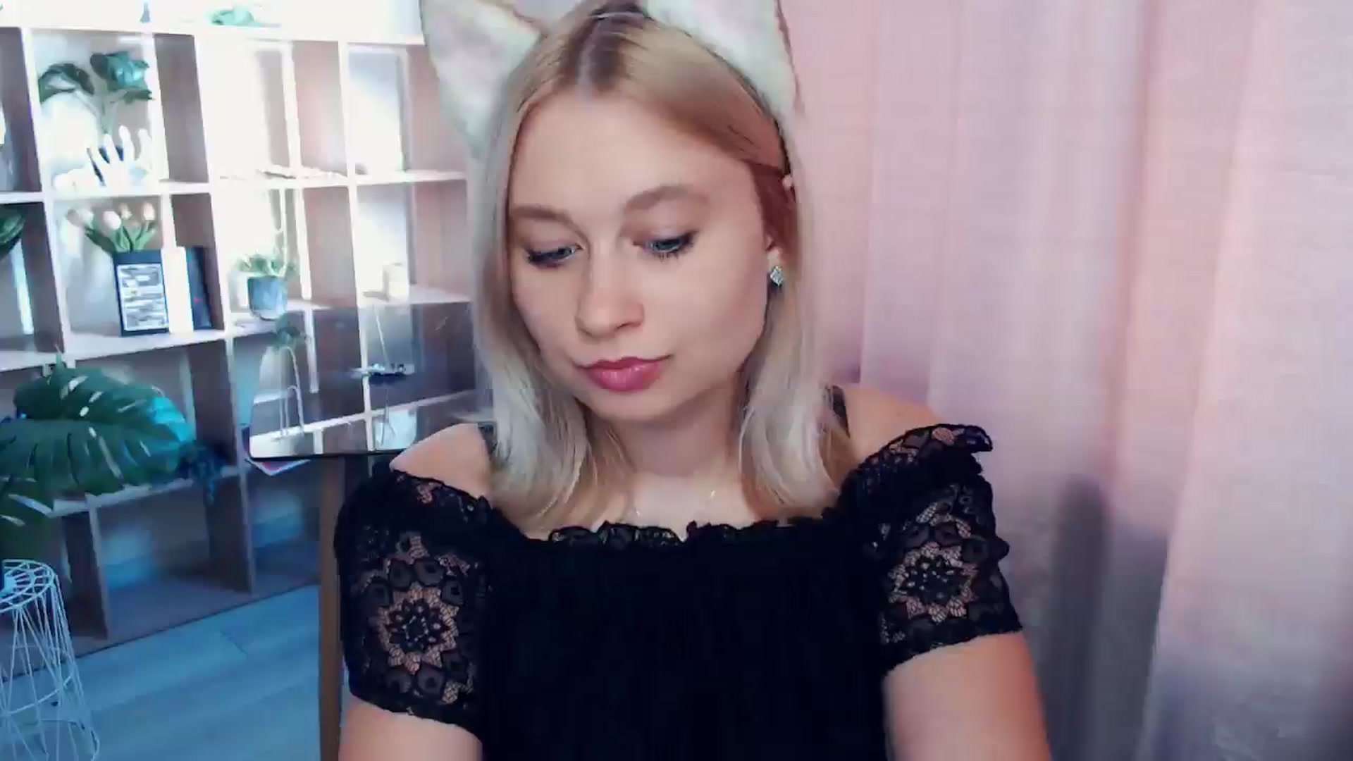 Gallery image thumbnail from Kukla_kolduna's myfreecams stream on, 08/01/2025, 16:43 image 6 of 20