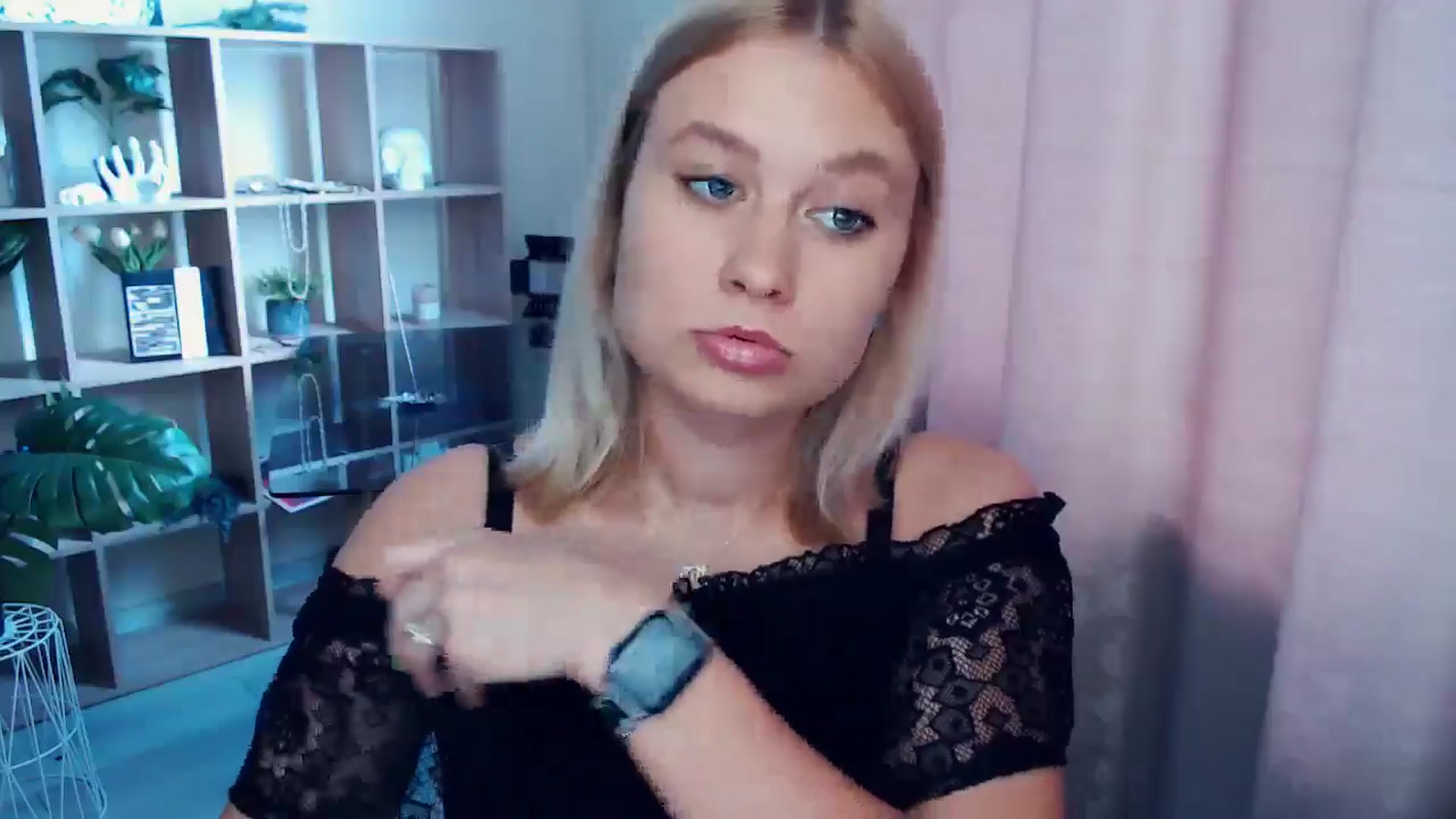 Gallery image thumbnail from Kukla_kolduna's myfreecams stream on, 08/01/2025, 16:43 image 2 of 20