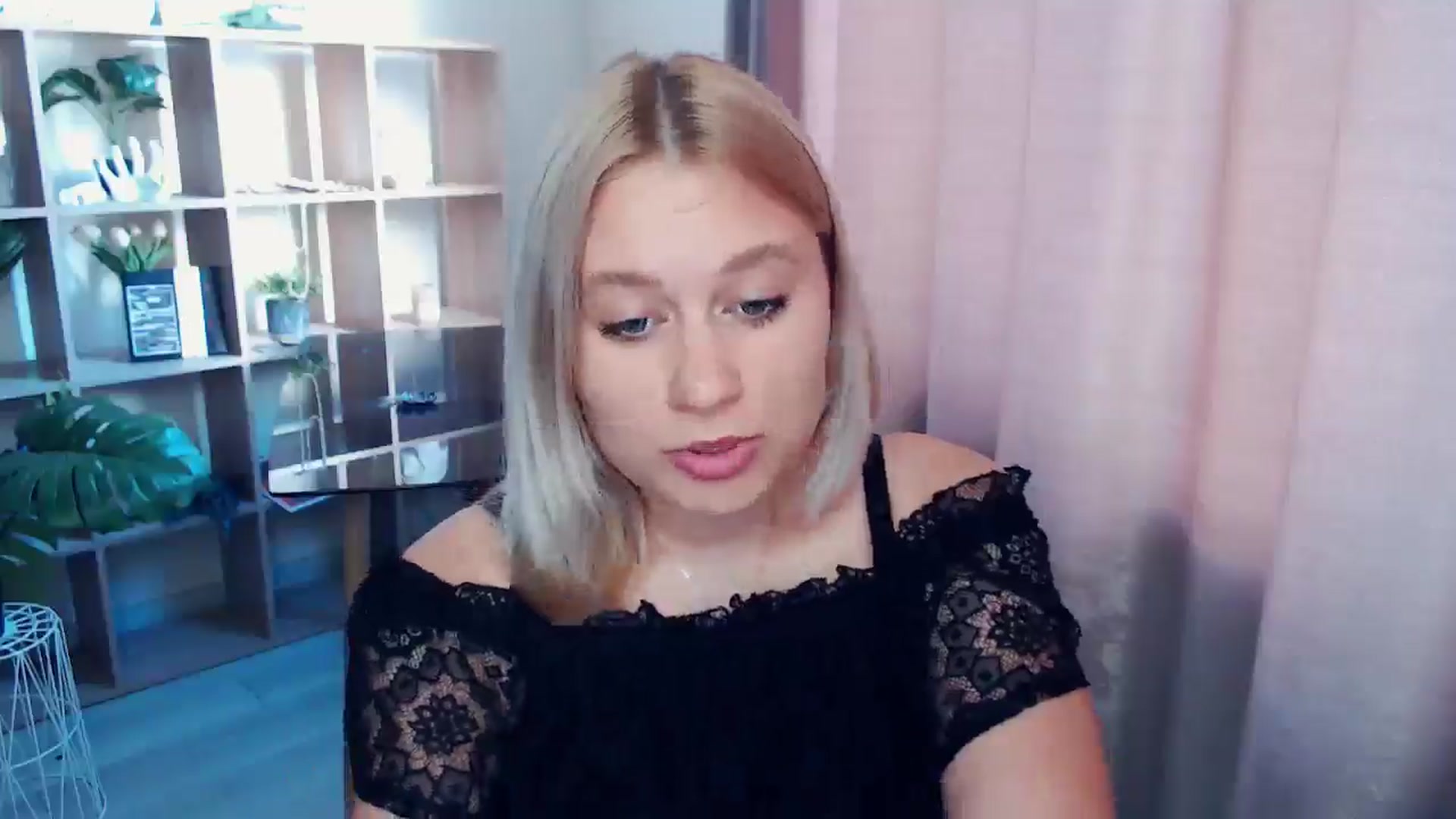 Gallery image thumbnail from Kukla_kolduna's myfreecams stream on, 08/01/2025, 16:43 image 12 of 20