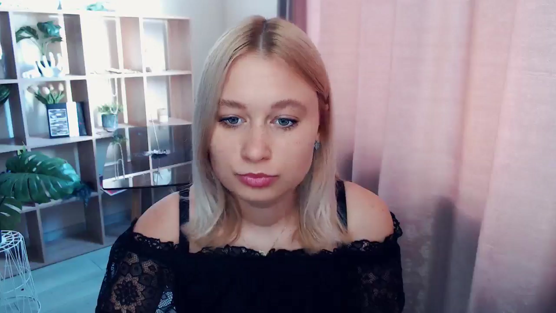 Gallery image thumbnail from Kukla_kolduna's myfreecams stream on, 08/01/2025, 16:43 image 4 of 20