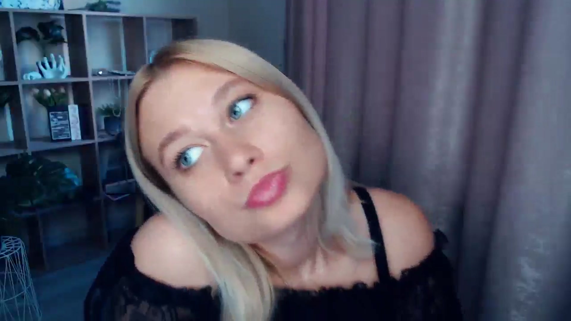 Gallery image thumbnail from Kukla_kolduna's myfreecams stream on, 08/01/2025, 18:22 image 3 of 20