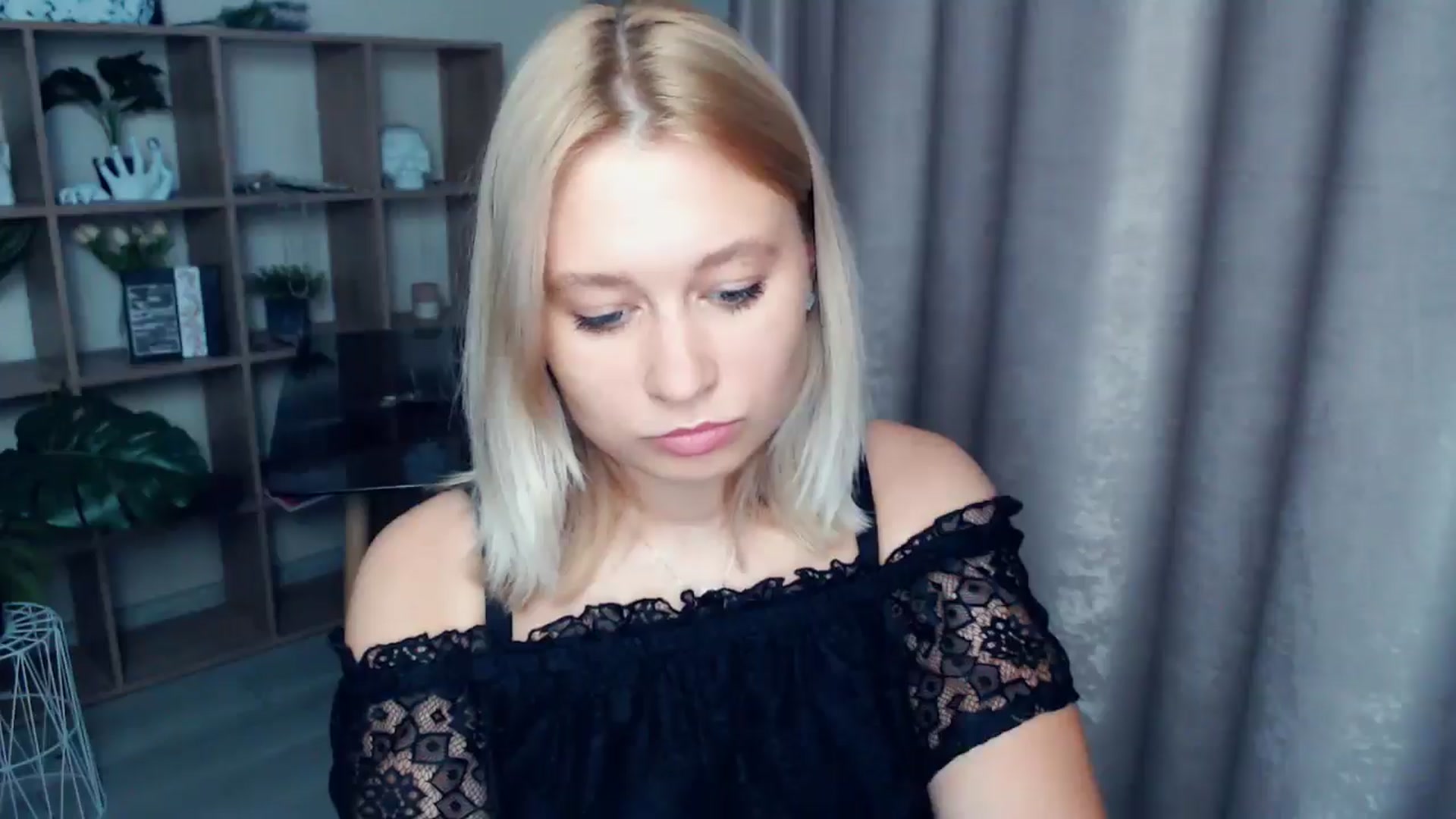 Gallery image thumbnail from Kukla_kolduna's myfreecams stream on, 08/01/2025, 18:22 image 14 of 20