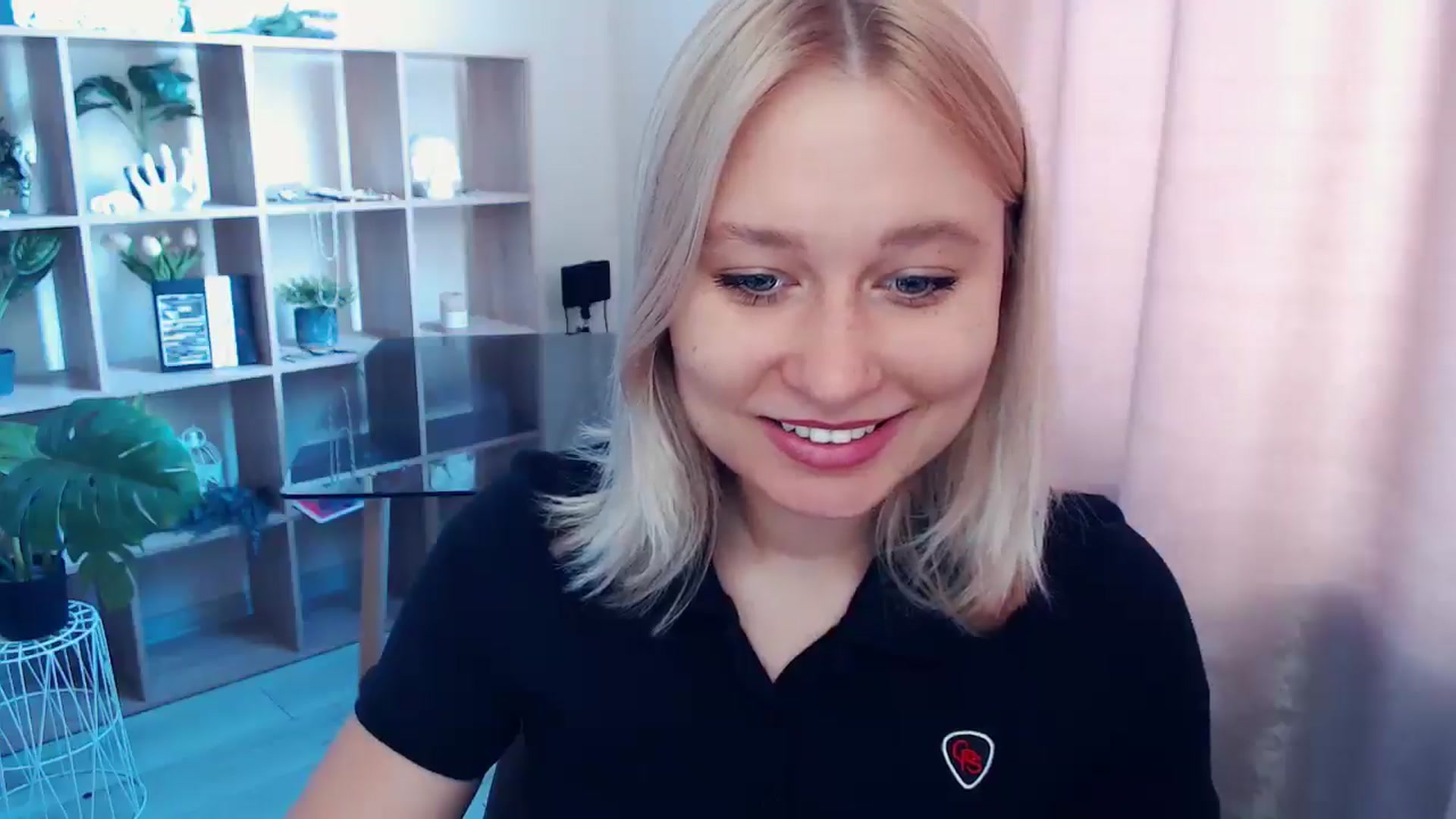 Gallery image thumbnail from Kukla_kolduna's myfreecams stream on, 08/02/2025, 07:11 image 16 of 20