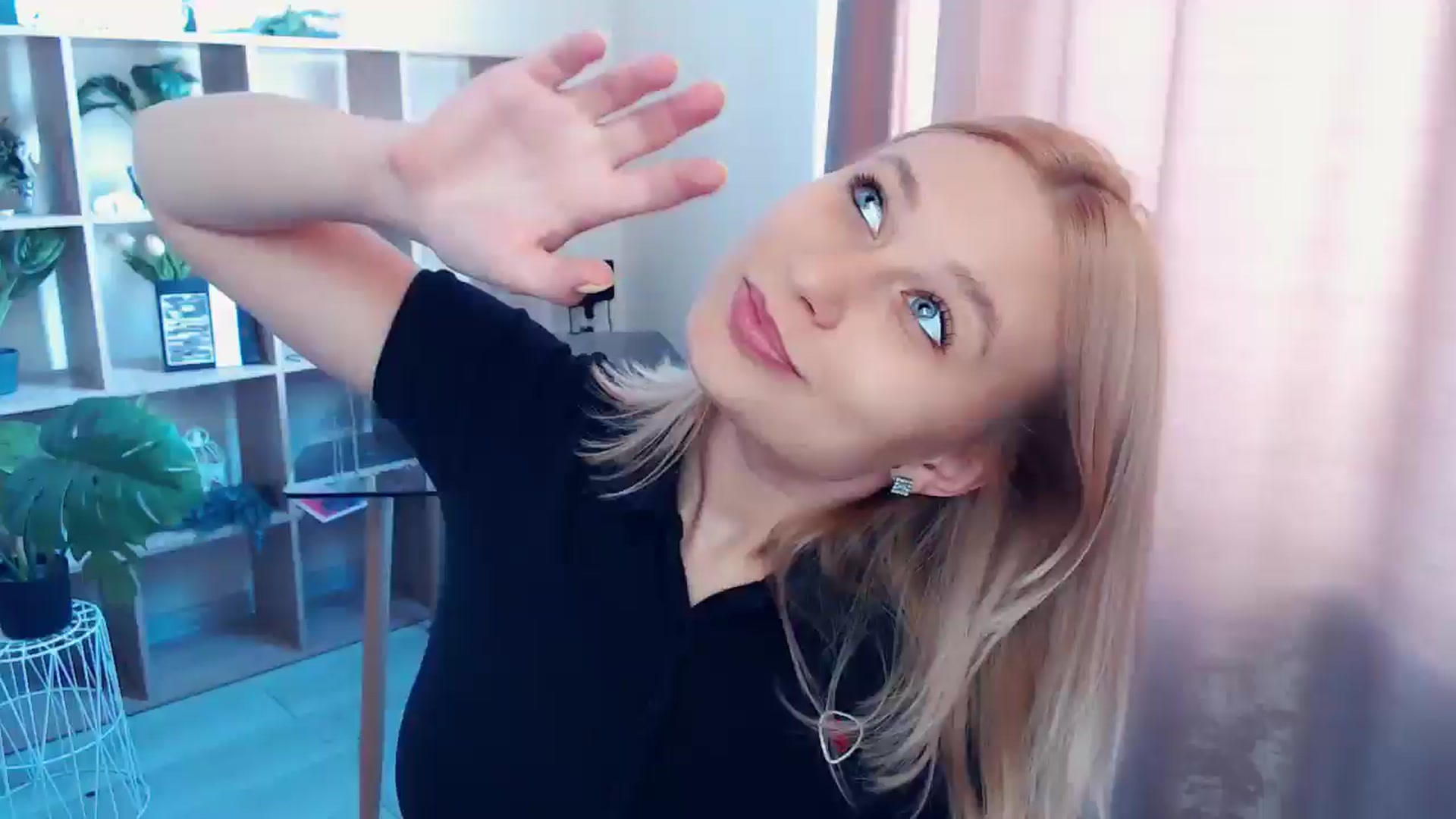 Gallery image thumbnail from Kukla_kolduna's myfreecams stream on, 08/02/2025, 07:11 image 18 of 20