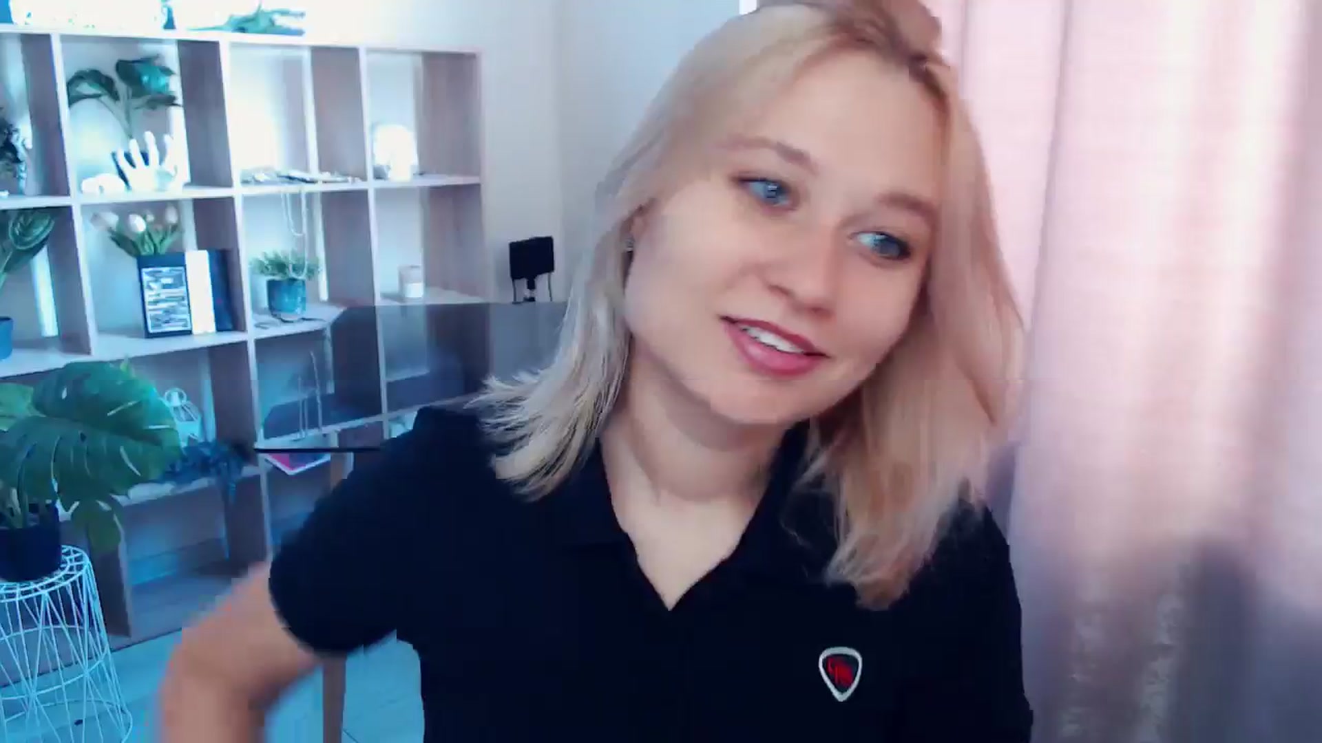 Gallery image thumbnail from Kukla_kolduna's myfreecams stream on, 08/02/2025, 07:11 image 4 of 20