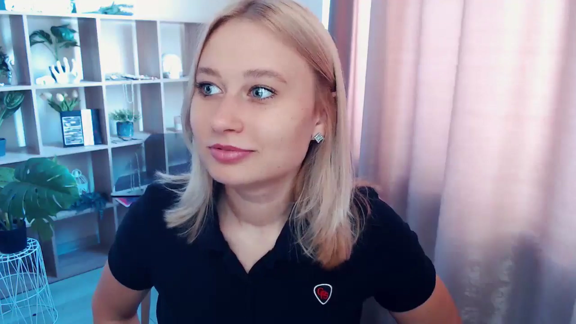 Gallery image thumbnail from Kukla_kolduna's myfreecams stream on, 08/02/2025, 07:11 image 10 of 20