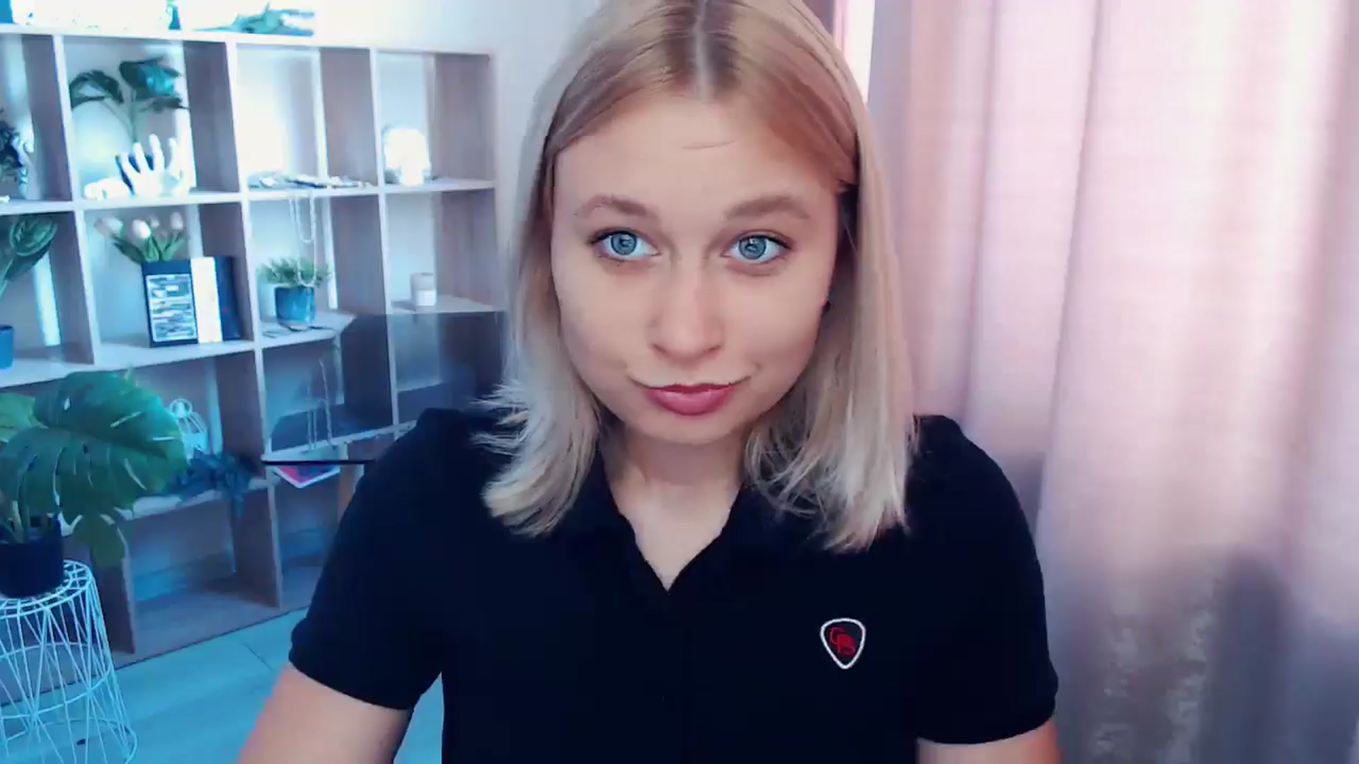 Gallery image thumbnail from Kukla_kolduna's myfreecams stream on, 08/02/2025, 07:11 image 15 of 20