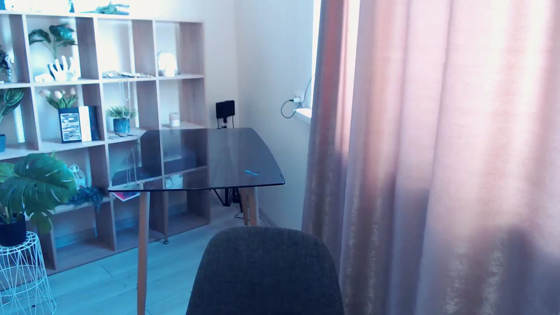 Gallery image thumbnail from Kukla_kolduna's myfreecams stream on, 08/02/2025, 07:11 image 8 of 20