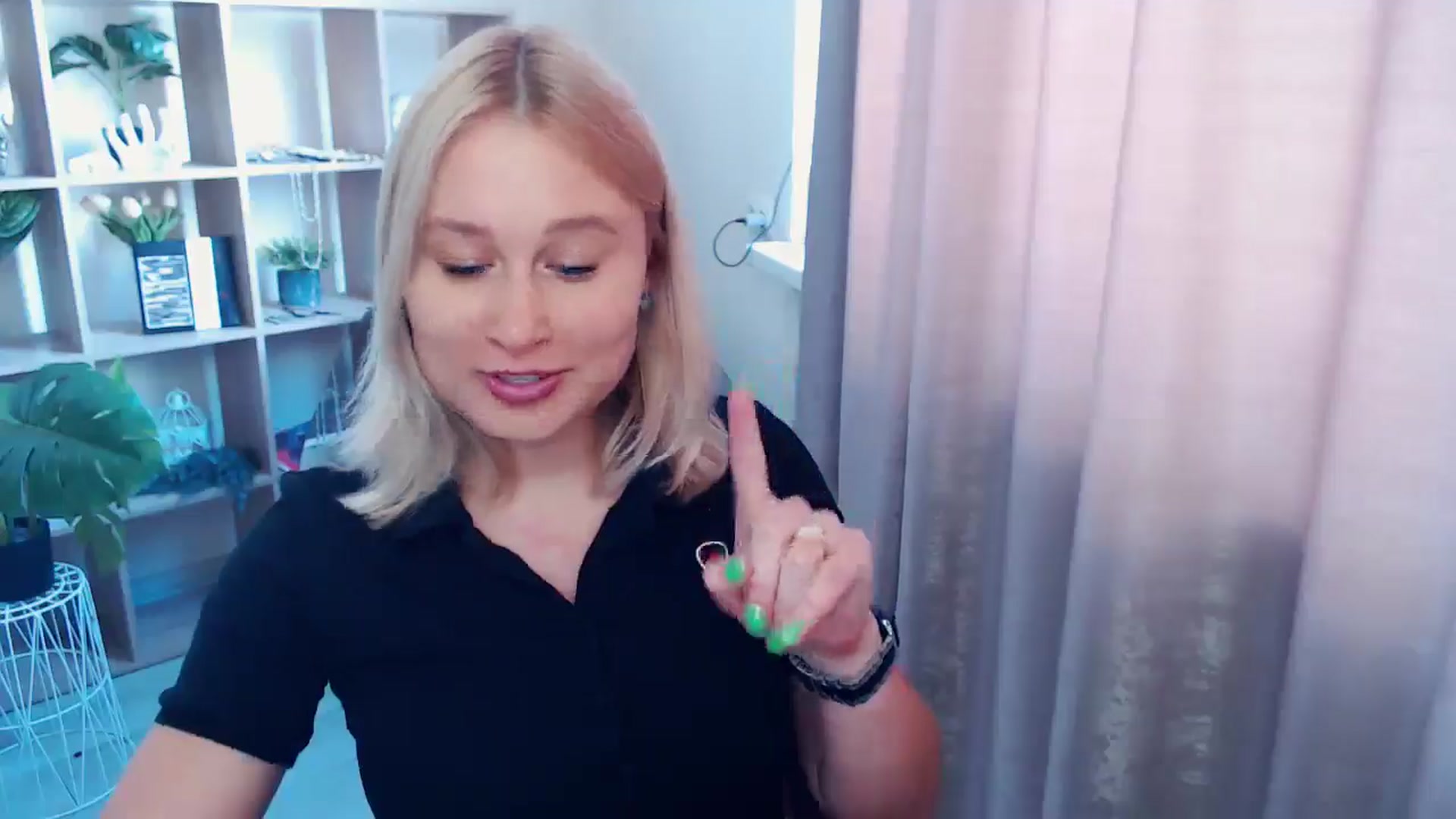 Gallery image thumbnail from Kukla_kolduna's myfreecams stream on, 08/02/2025, 10:05 image 14 of 20