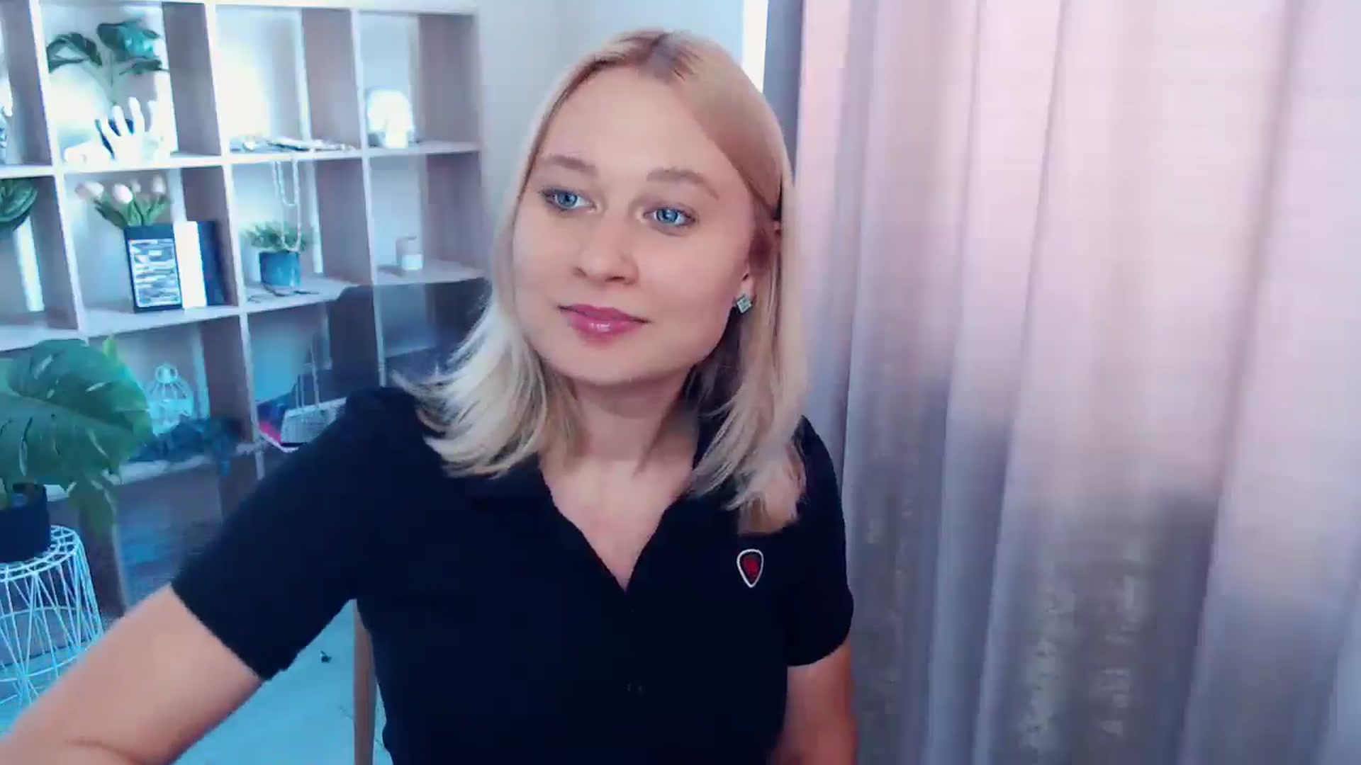 Gallery image thumbnail from Kukla_kolduna's myfreecams stream on, 08/02/2025, 10:05 image 13 of 20