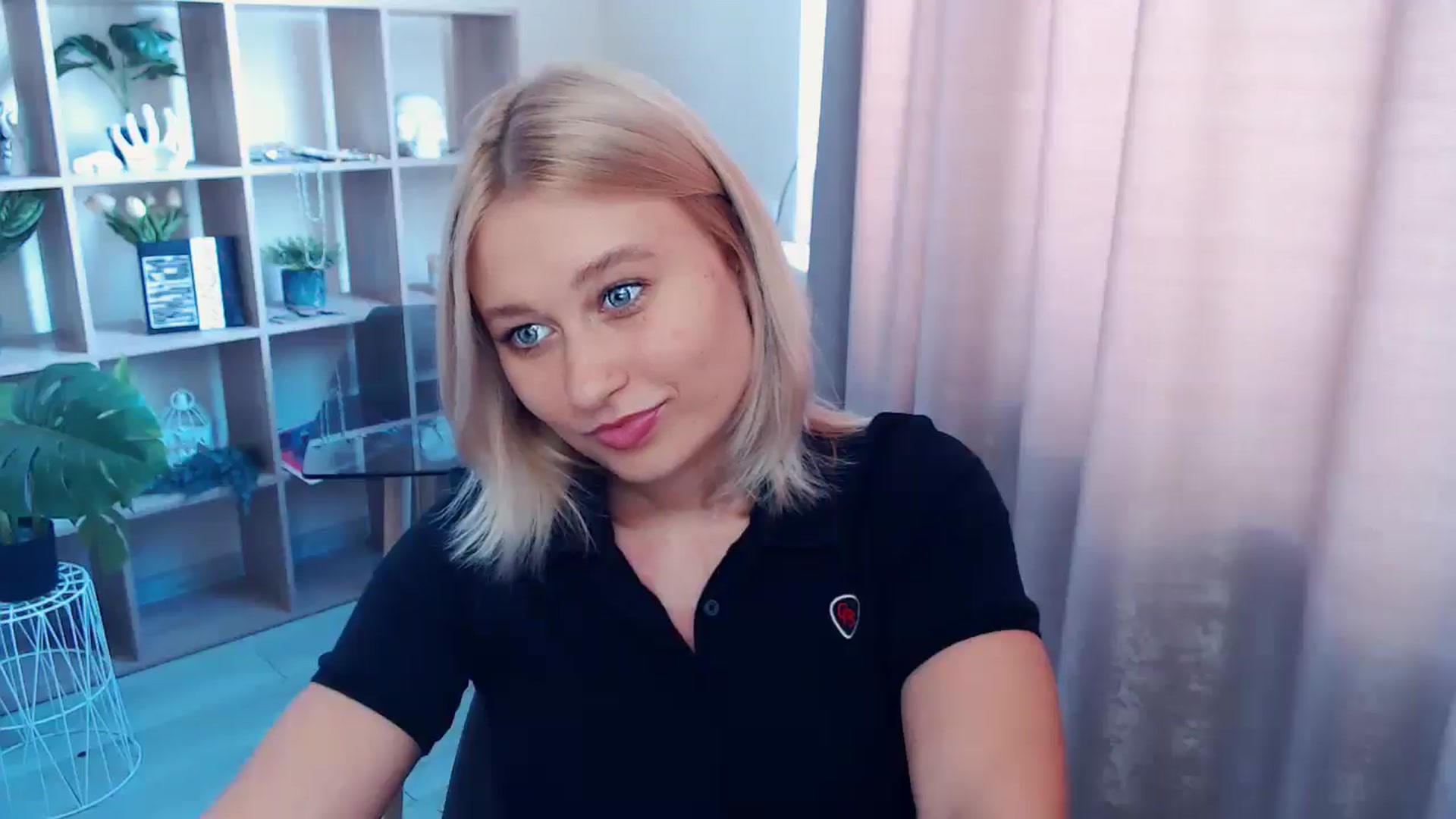 Gallery image thumbnail from Kukla_kolduna's myfreecams stream on, 08/02/2025, 10:05 image 5 of 20