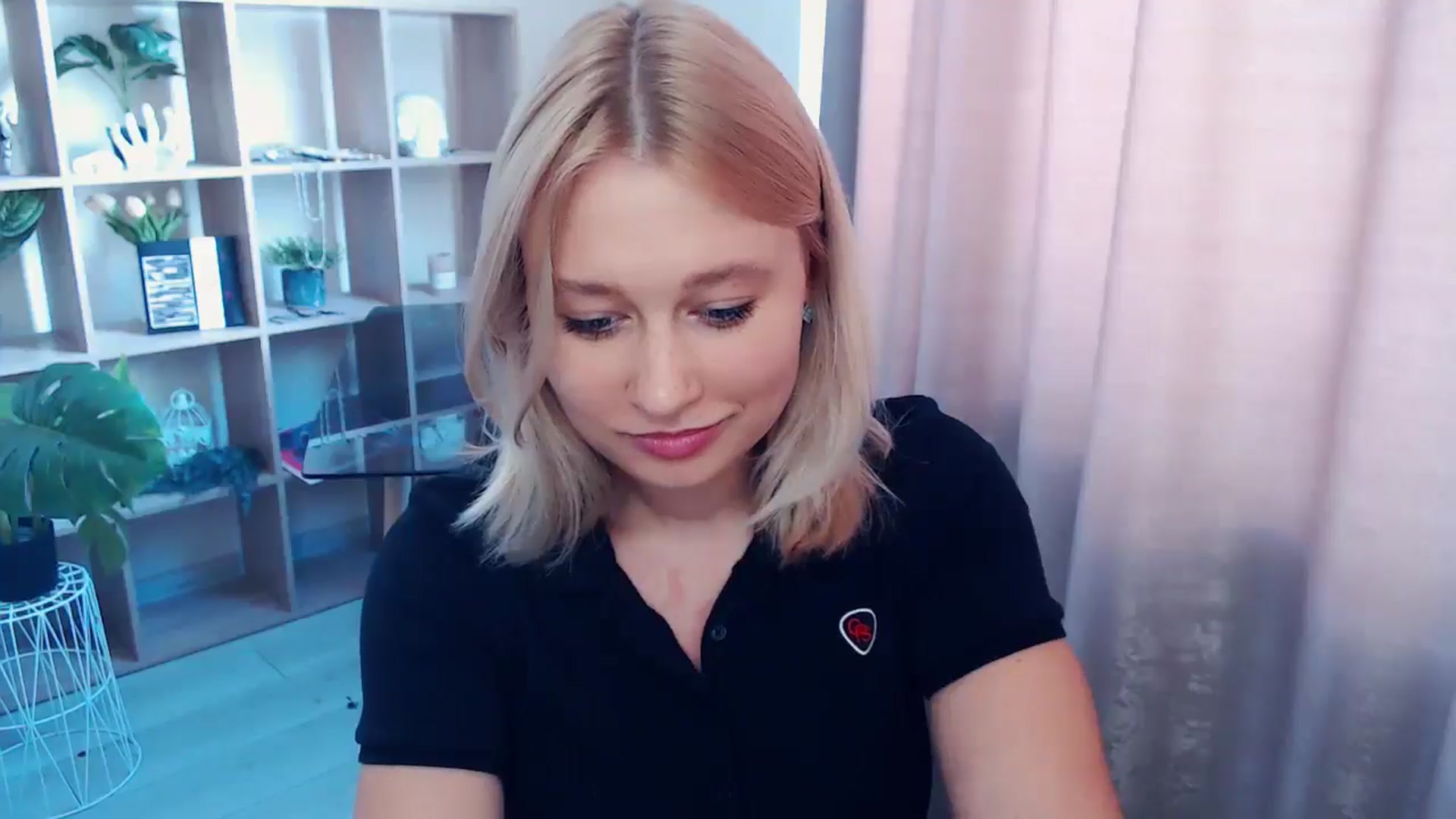 Gallery image thumbnail from Kukla_kolduna's myfreecams stream on, 08/02/2025, 10:05 image 9 of 20