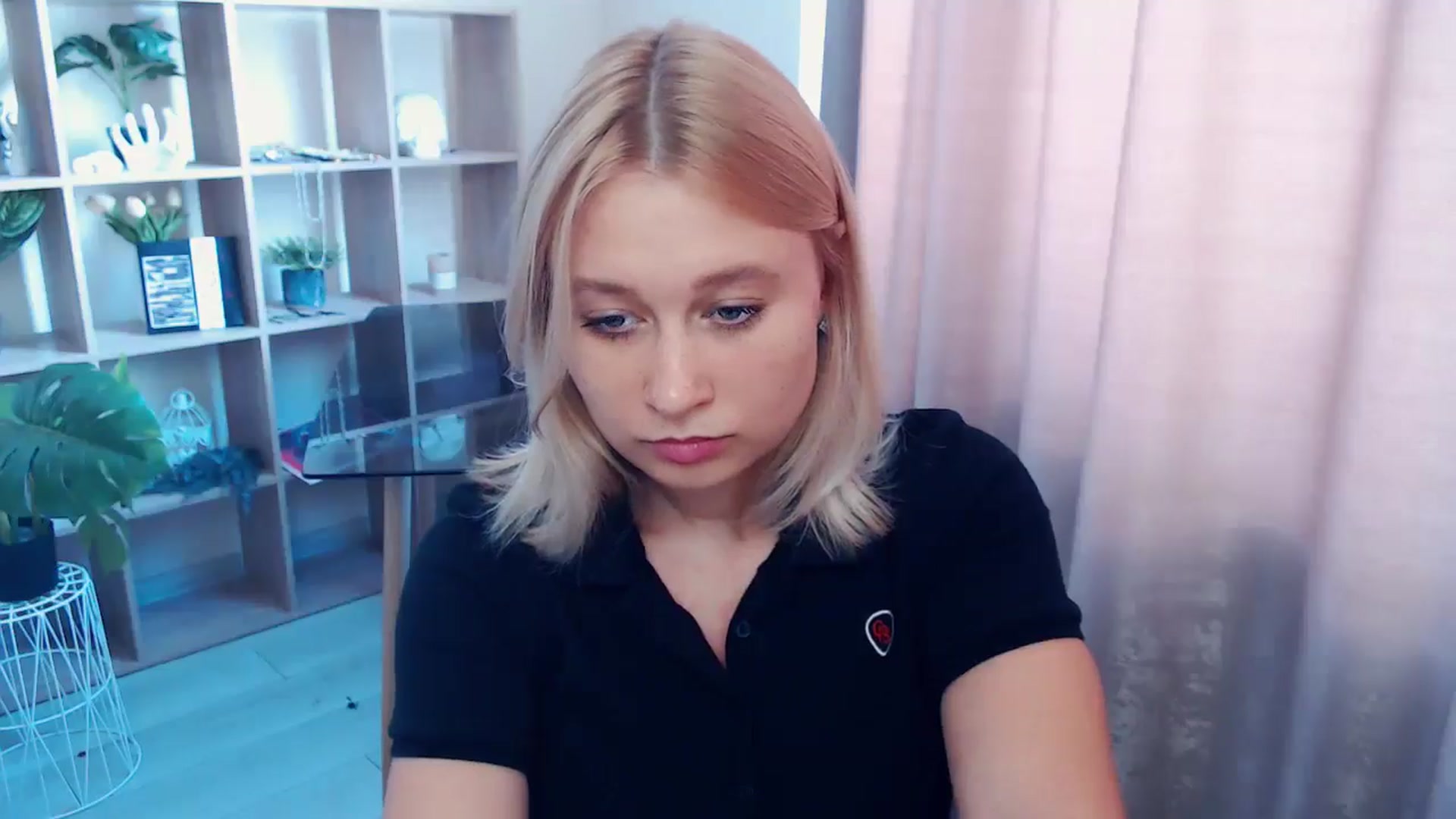 Gallery image thumbnail from Kukla_kolduna's myfreecams stream on, 08/02/2025, 10:05 image 7 of 20