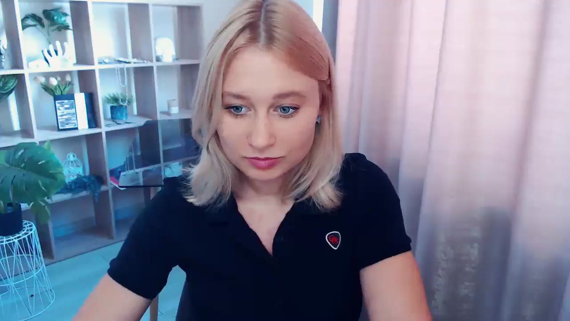 Gallery image thumbnail from Kukla_kolduna's myfreecams stream on, 08/02/2025, 10:05 image 8 of 20